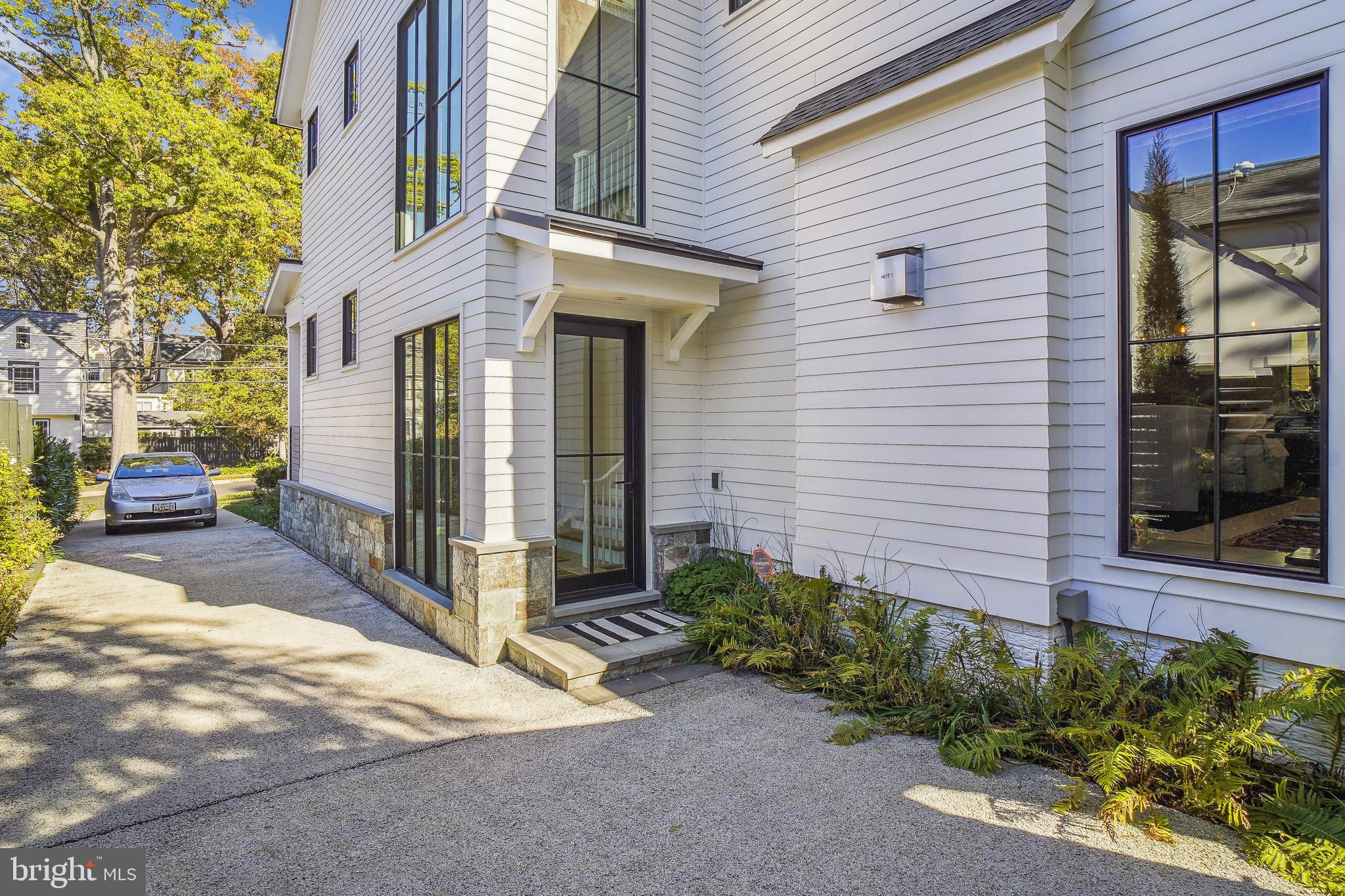 CHEVY CHASE - Residential