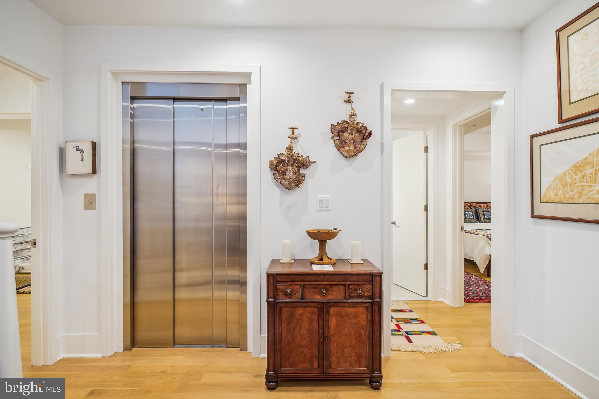 CHEVY CHASE - Residential