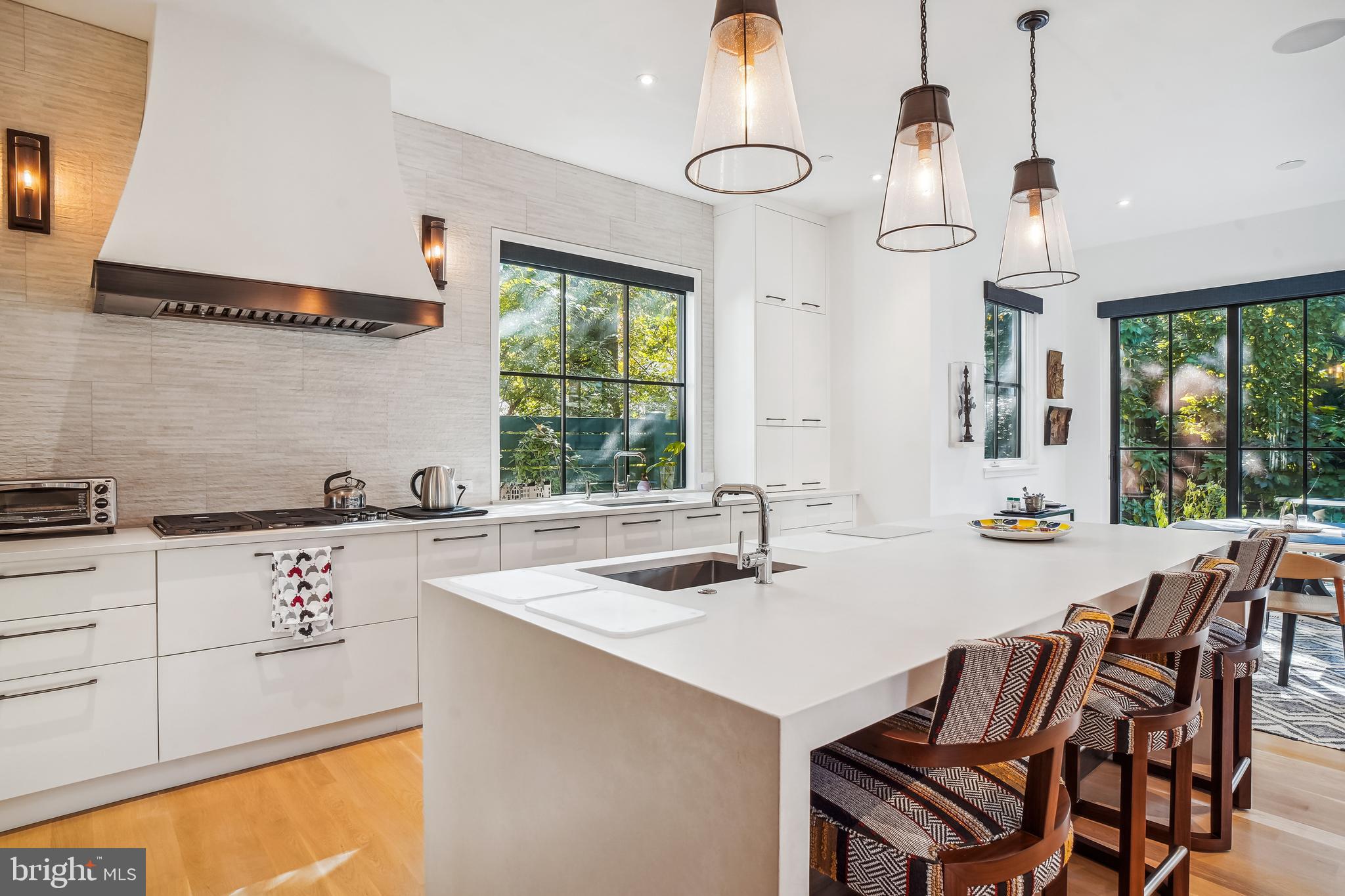 CHEVY CHASE - Residential