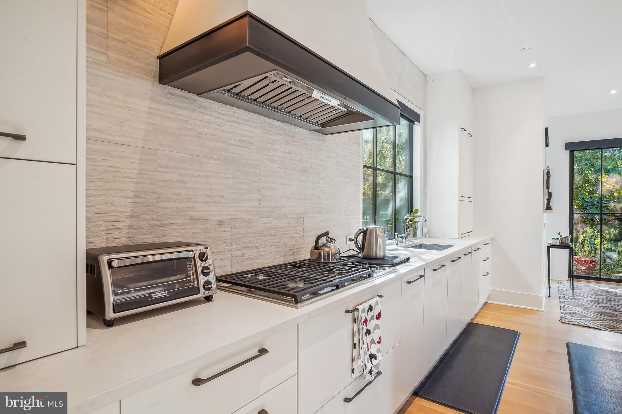 CHEVY CHASE - Residential