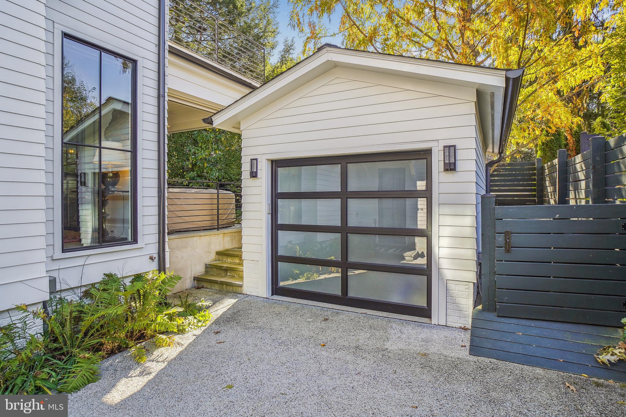 CHEVY CHASE - Residential