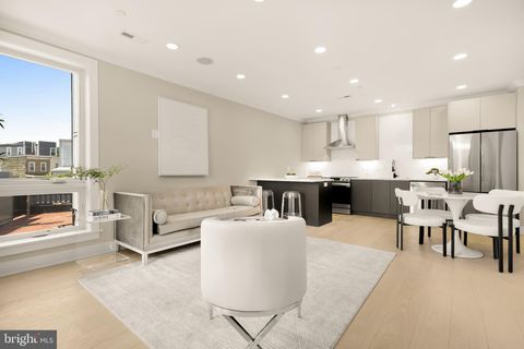 2305 NICHOLSON STREET SE 305 WASHINGTON DC 20020