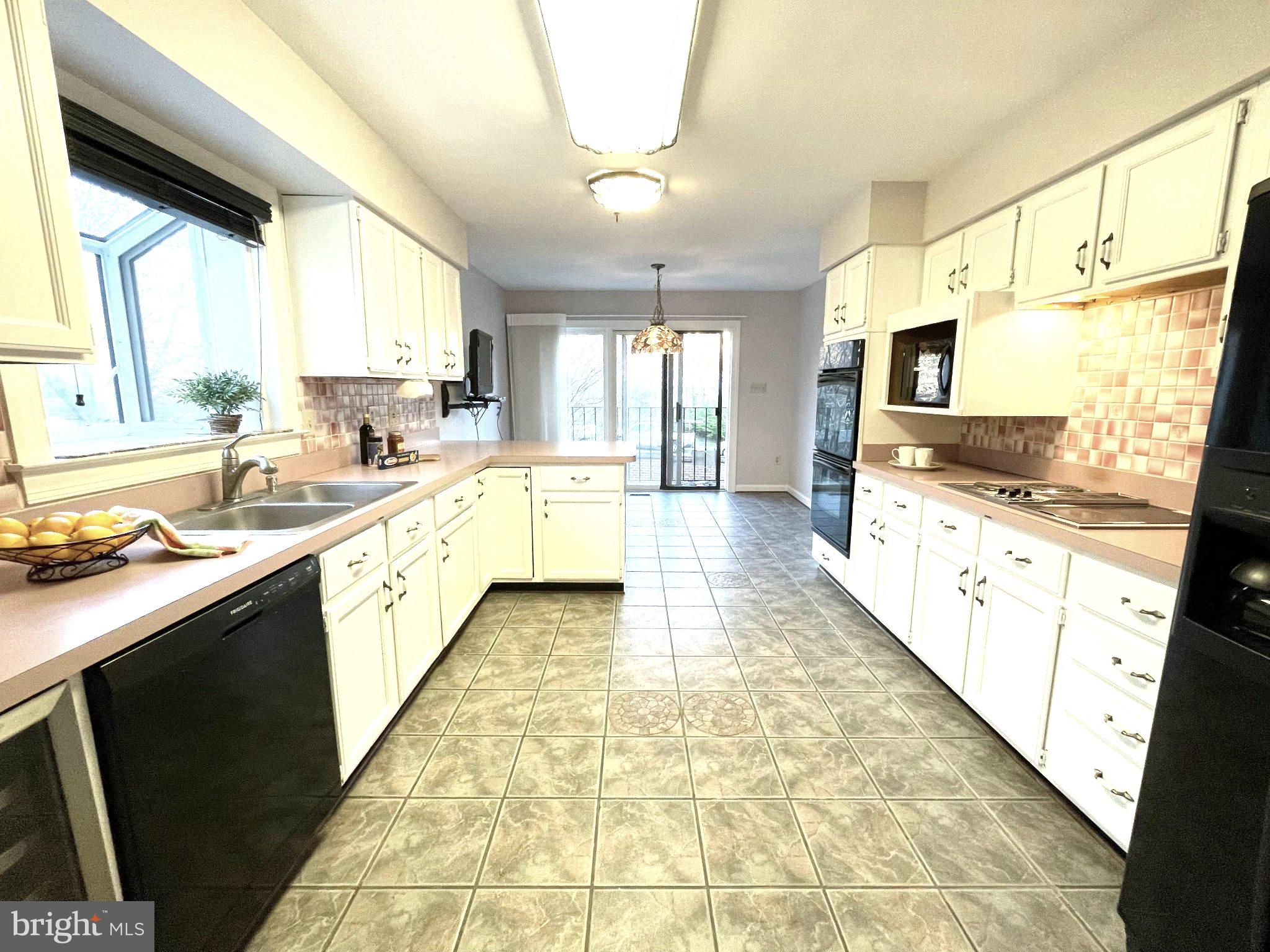 6319 CHAUCER VIEW CIRCLE