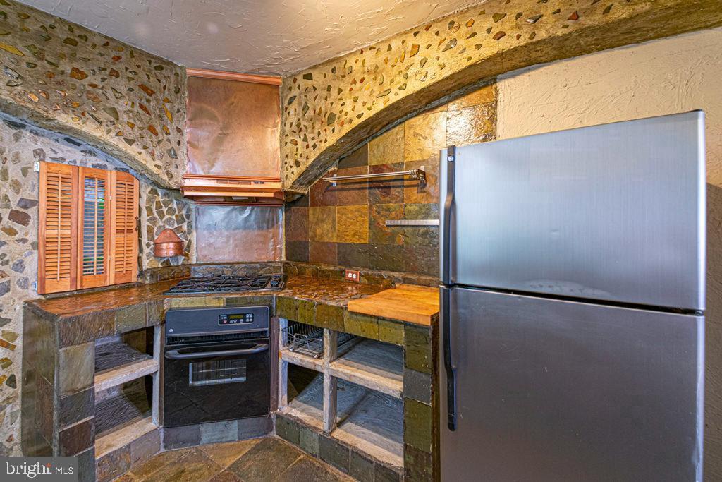 POINT BREEZE - Residential