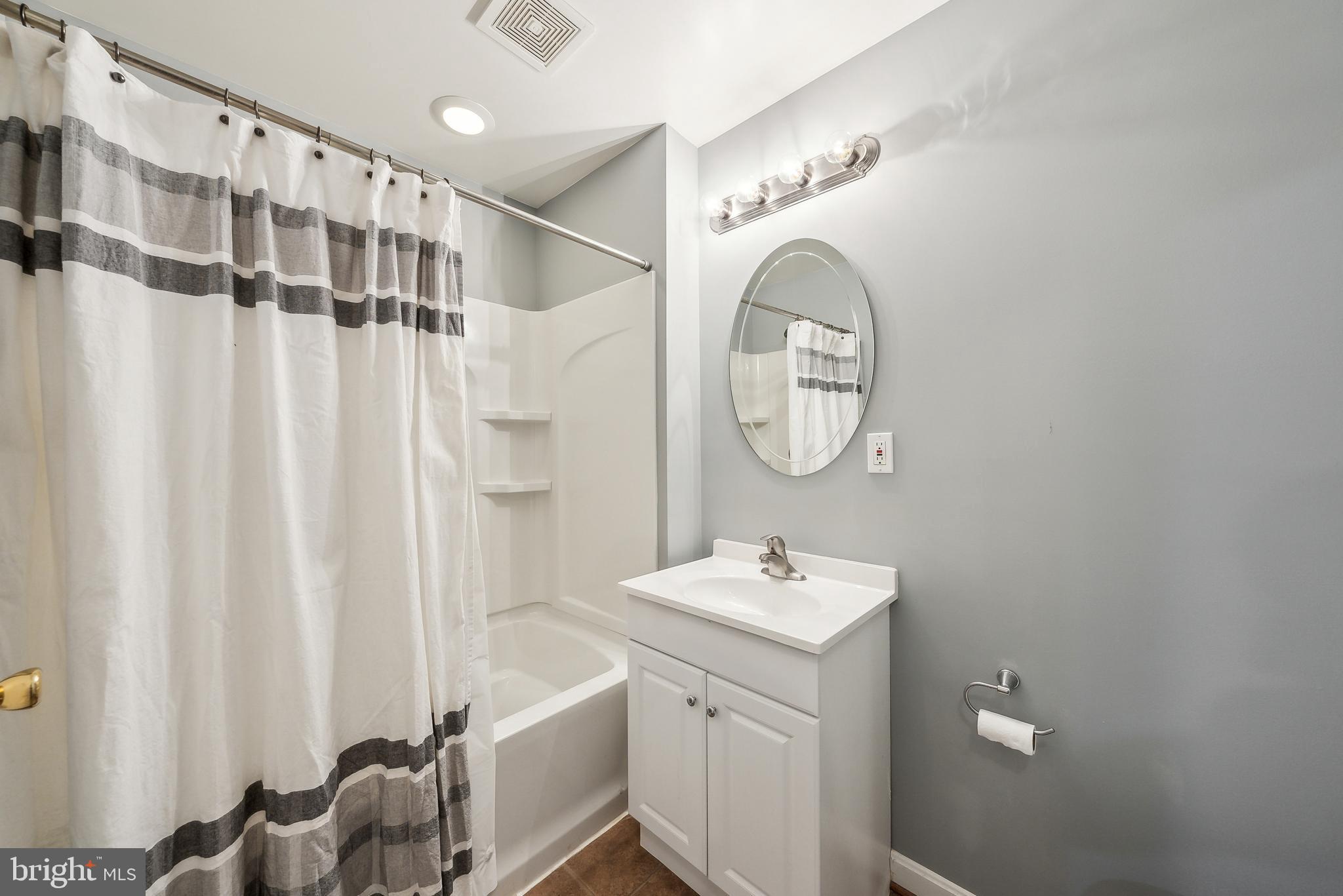 GREENHILL CROSSING - Residential