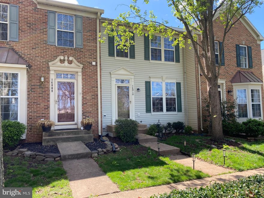 Welcome home to this spacious and stylish 3-bedroom, 3.5-bath townhome in sought-after Greenhill Crossing!  With its prime location right in the Town of Haymarket, this 3-level home  has so much to offer!  Highlights include: Soaring 9' ceilings on the main level , updated kitchen showcasing amazing leather finish granite 2021,  sleek stainless steel appliances 2021 & 2023, farm sink with gorgeous gold faucet 2021, luxury vinyl plank flooring through entire main level and basement 2021, HVAC and H2O heater 2017, carpet 2021,  resurfaced deck in 2022, upper level hall bath renovated in 2022, updated light fixtures throughout in 2023,  new gutter guards on front of townhome in 2023 , freshly painted shutters in 2024,  a fully  finished basement with full bath, and finally an awesome owner's suite that features a soaring vaulted ceiling, a large walk-in closet, and its own private bath!  Enjoy the fantastic community amenities that include a tennis court, a small gym, playgrounds and an unbeatable location right next the community pool!  Conveniently located within minutes of I-66, Route 15, Route 29,  and of course this gem shines even more with its super close proximity to the heart  of Downtown where you can find shopping , dining, and the incredible farmers market!  With all of its features in addition to this beauty's Prime location,  it's easy to see that this home is your perfect choice!!