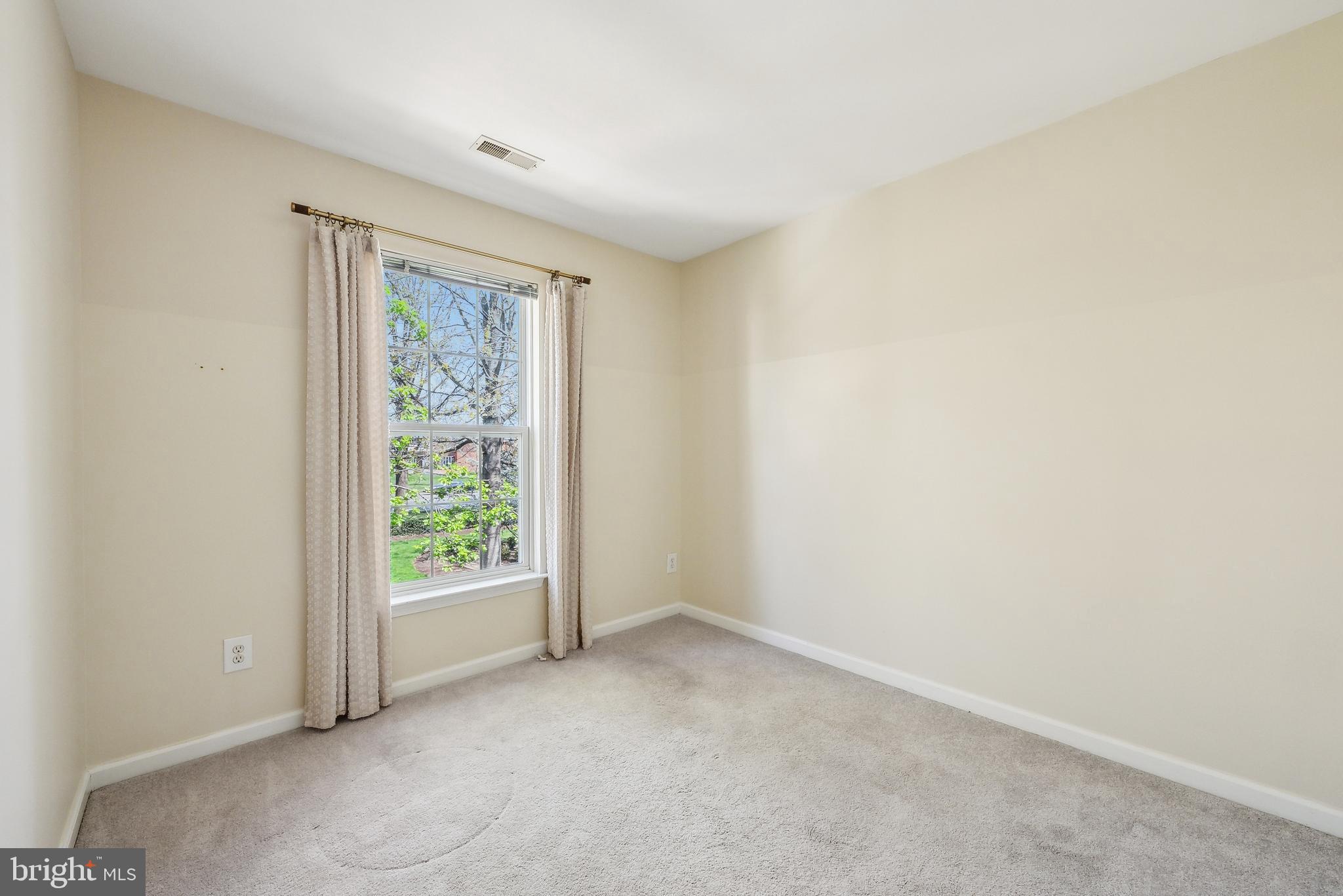 GREENHILL CROSSING - Residential