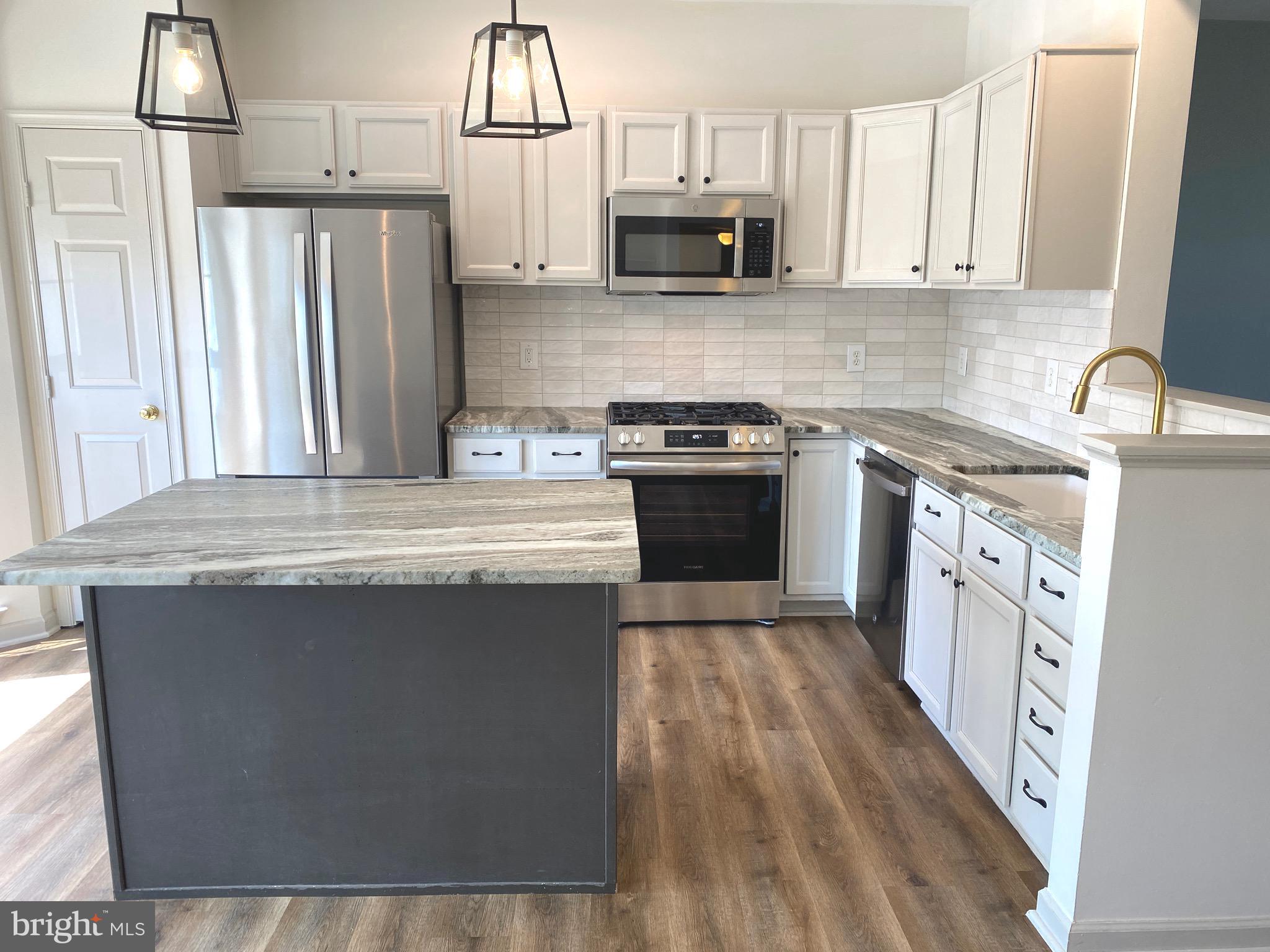 GREENHILL CROSSING - Residential