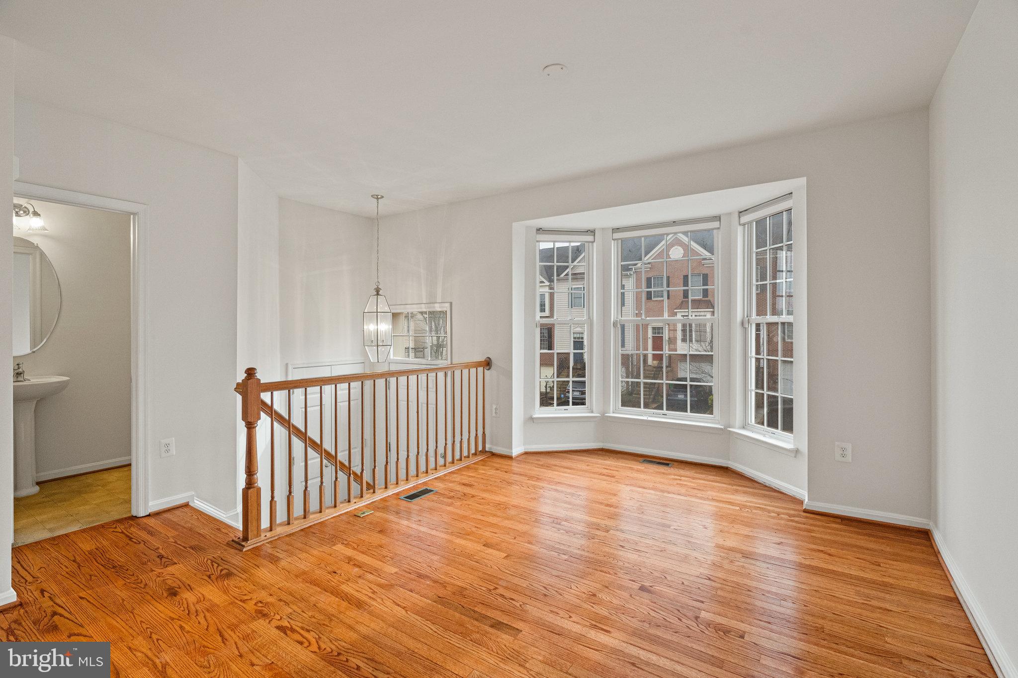 TOWNES AT COMPTON FARM - Residential