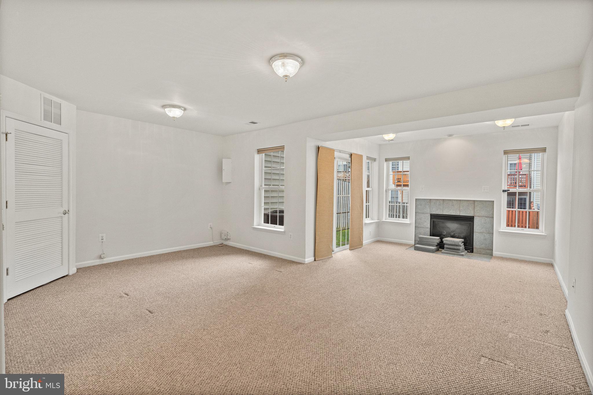 TOWNES AT COMPTON FARM - Residential