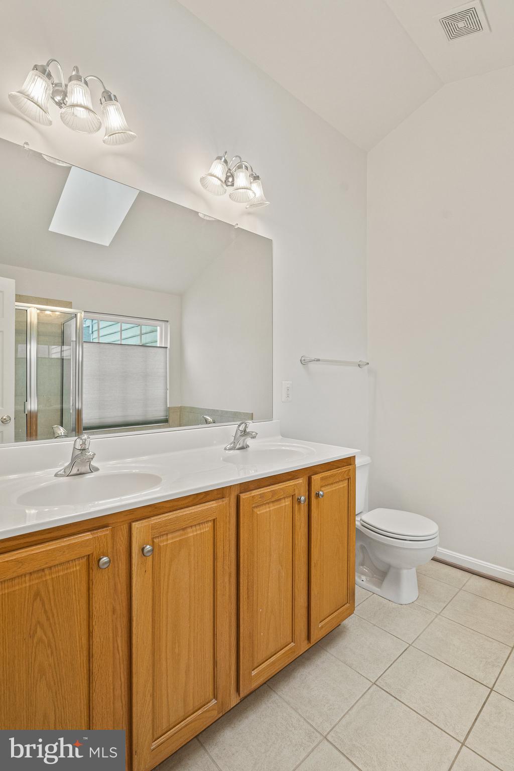 TOWNES AT COMPTON FARM - Residential