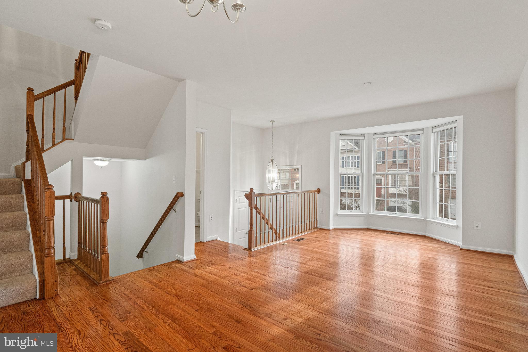 TOWNES AT COMPTON FARM - Residential