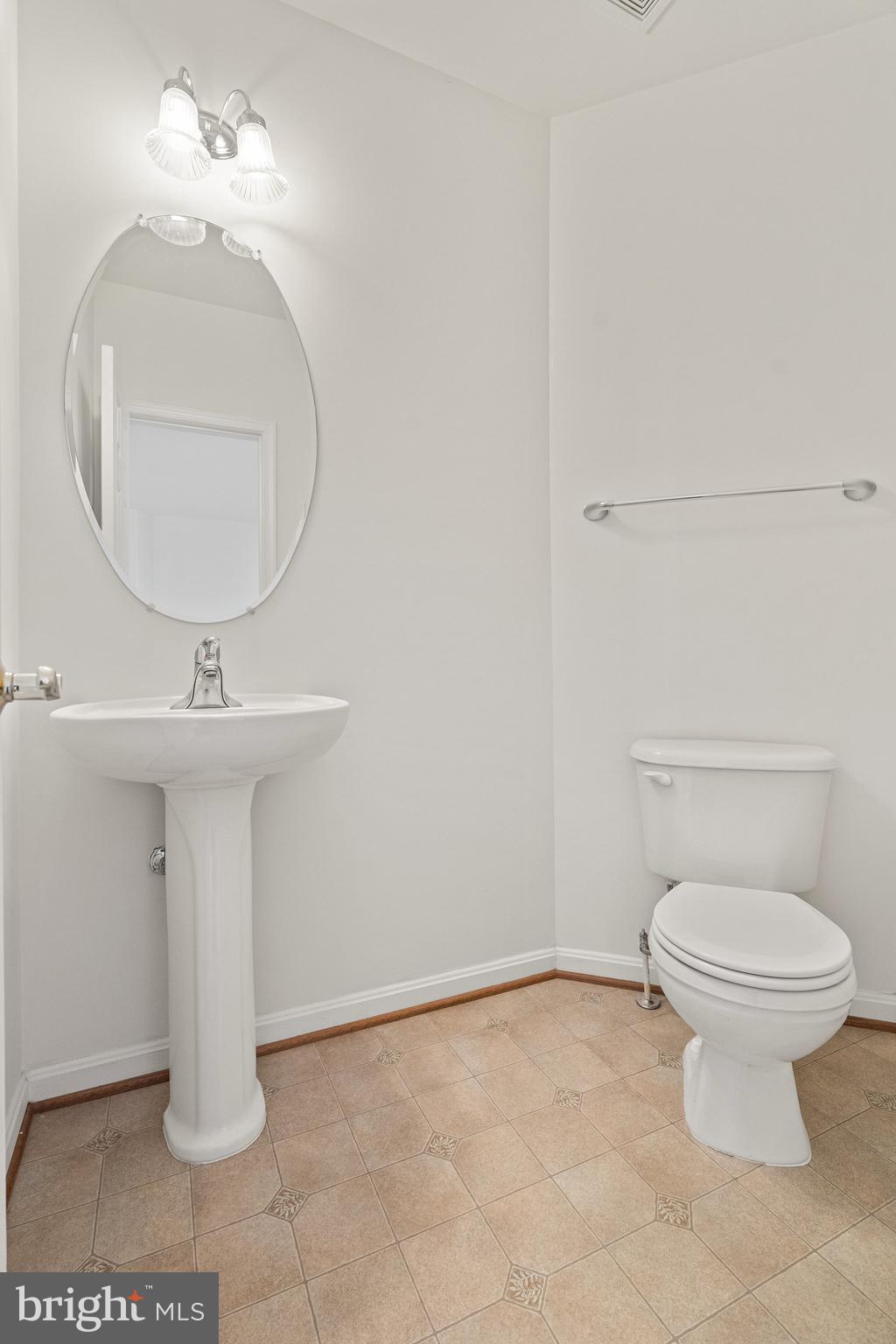 TOWNES AT COMPTON FARM - Residential