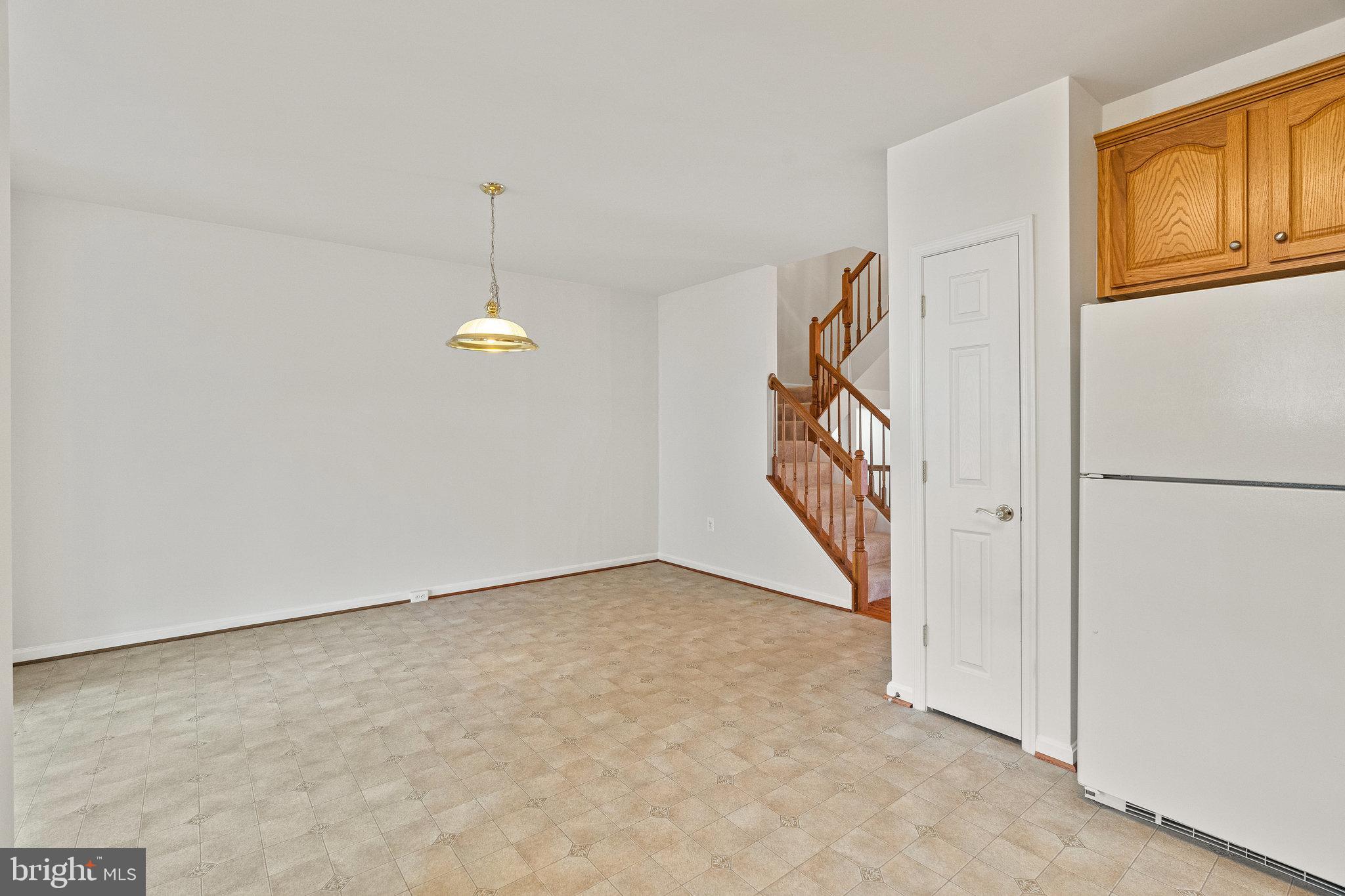 TOWNES AT COMPTON FARM - Residential