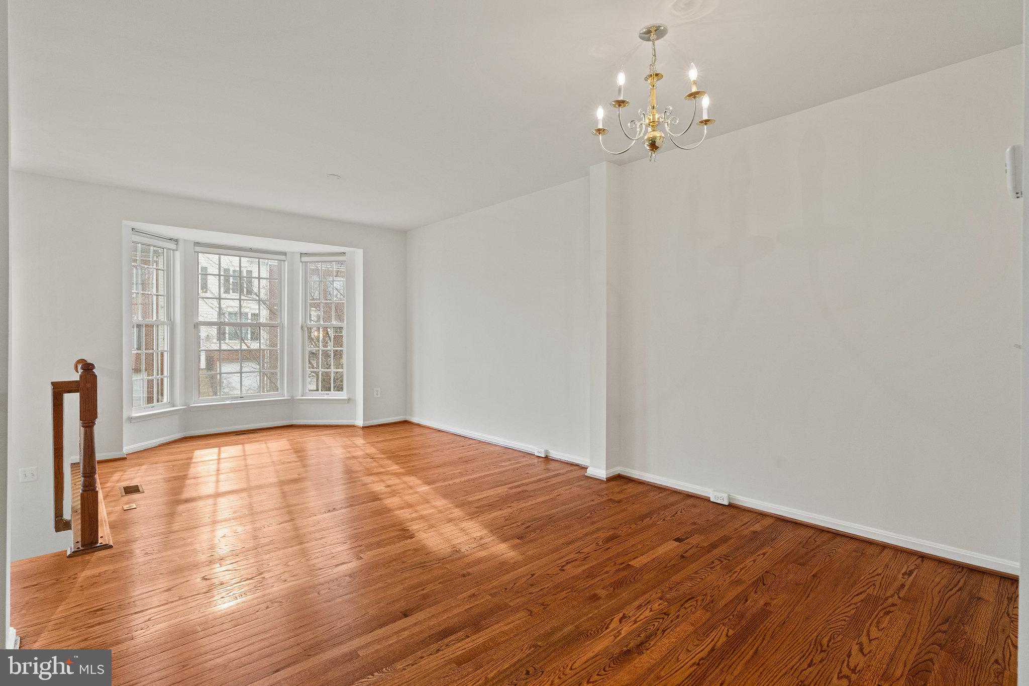 TOWNES AT COMPTON FARM - Residential