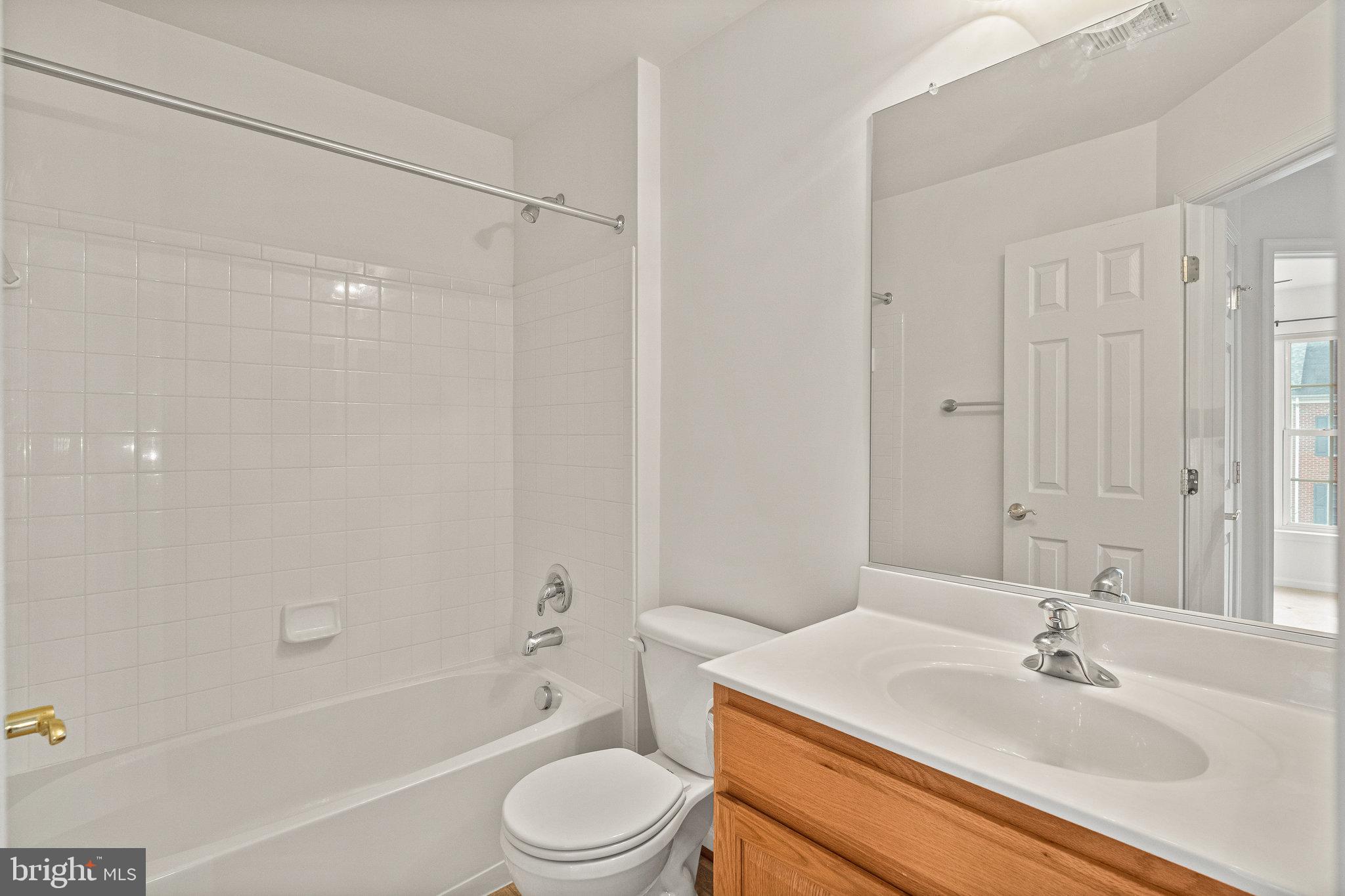 TOWNES AT COMPTON FARM - Residential