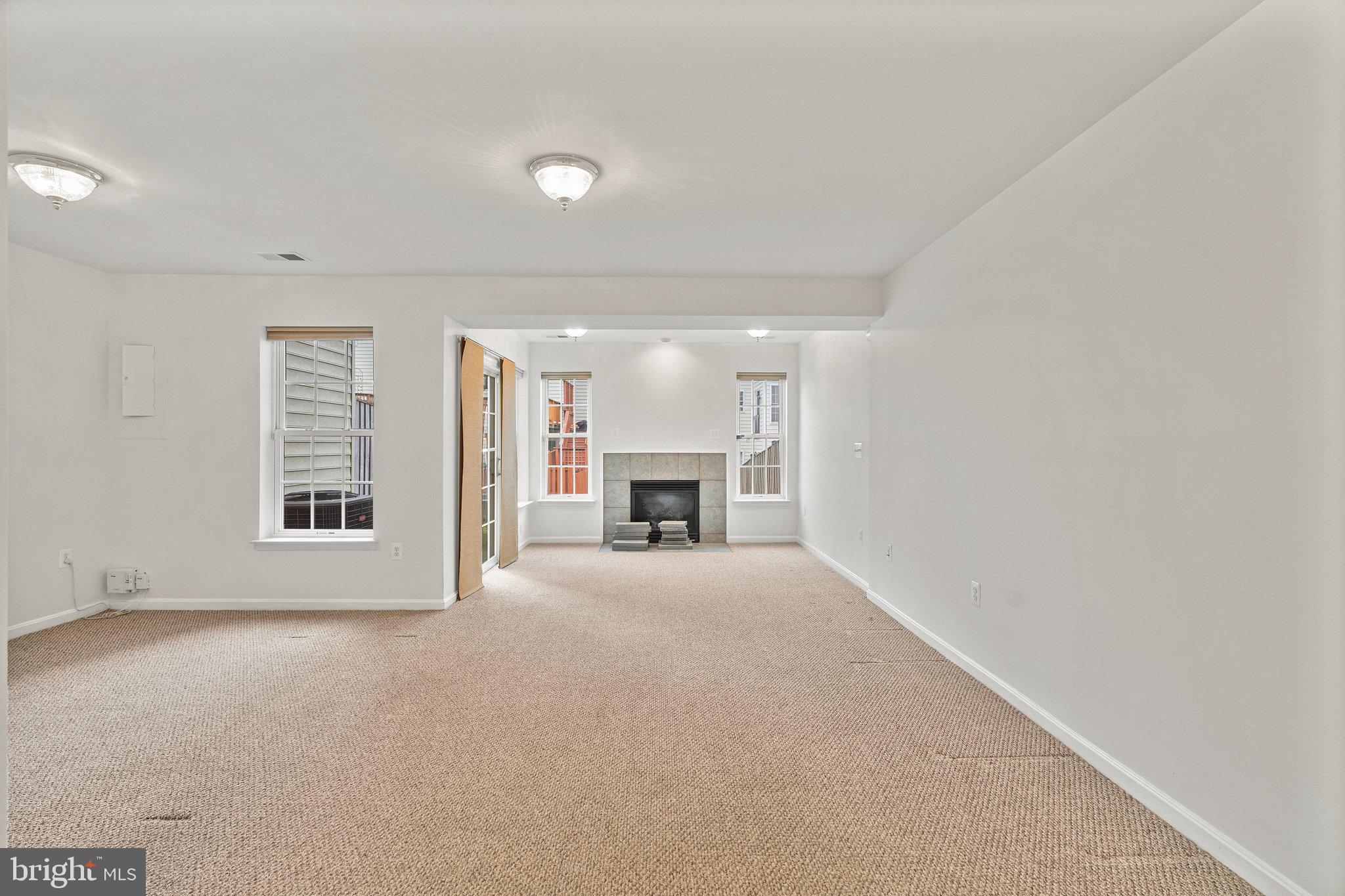 TOWNES AT COMPTON FARM - Residential