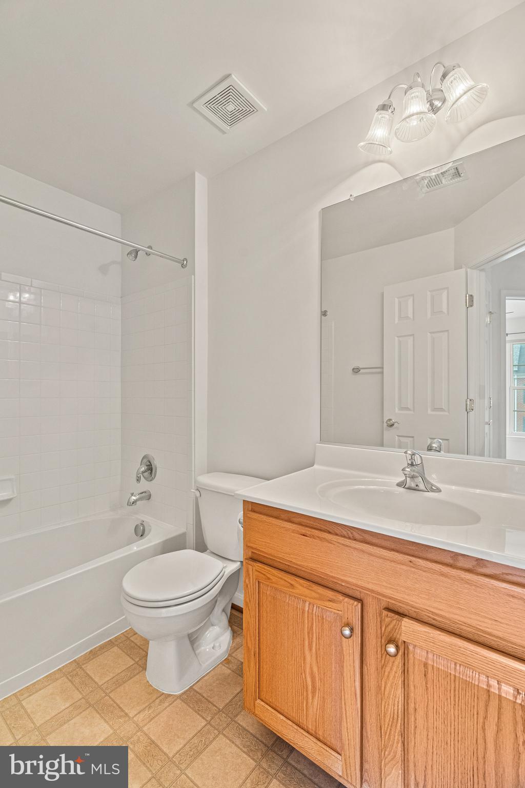 TOWNES AT COMPTON FARM - Residential