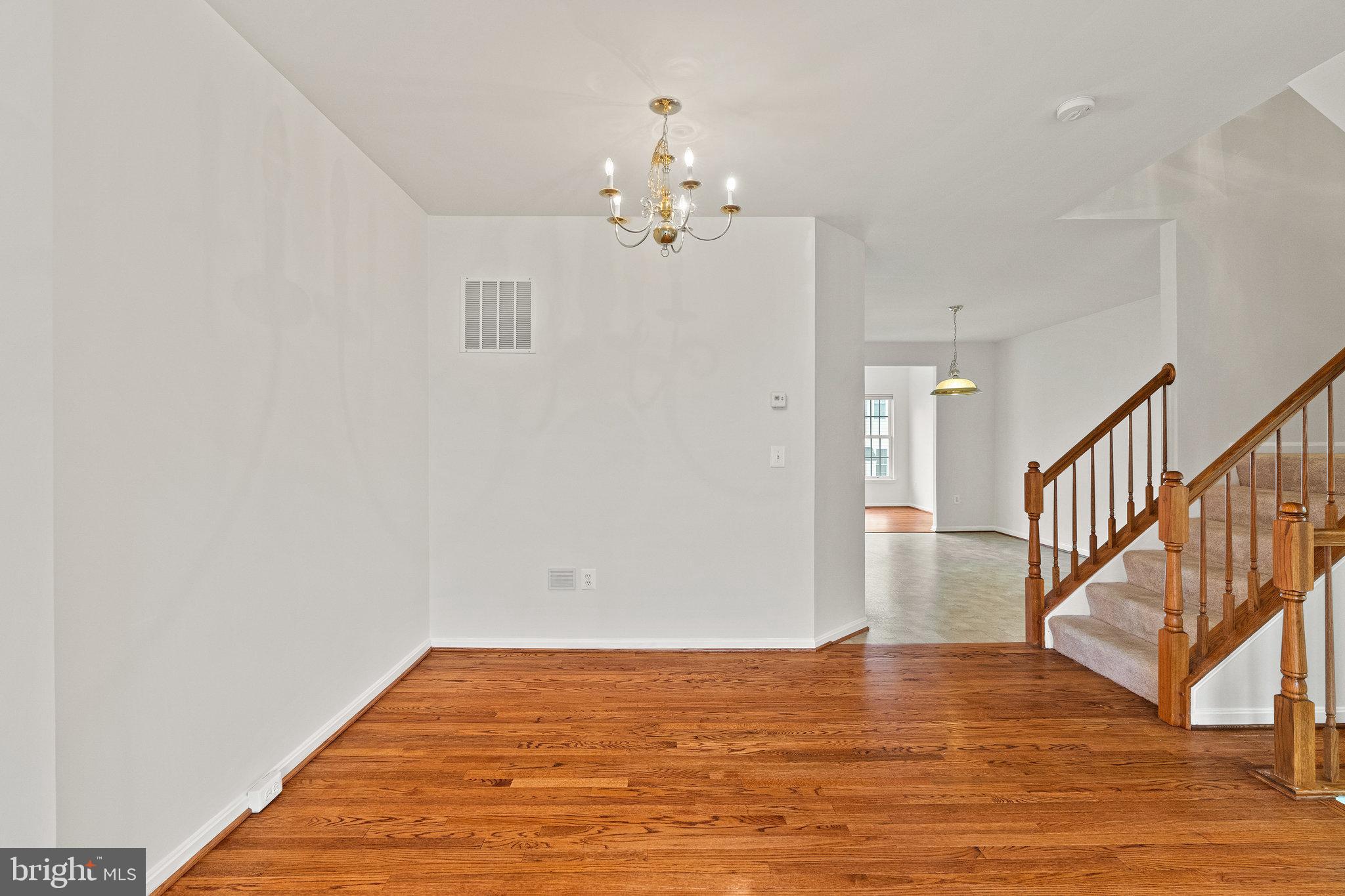 TOWNES AT COMPTON FARM - Residential