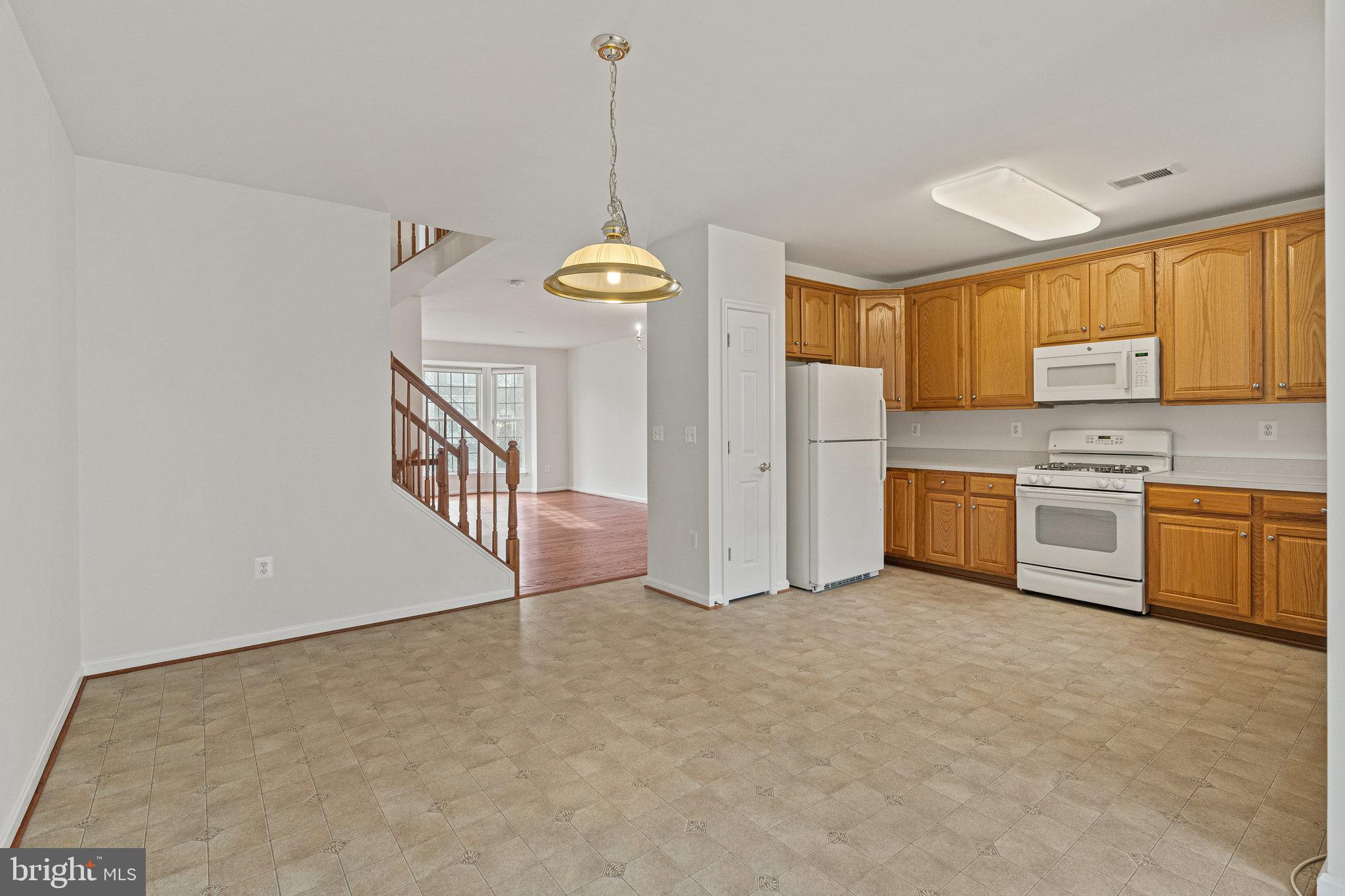 TOWNES AT COMPTON FARM - Residential