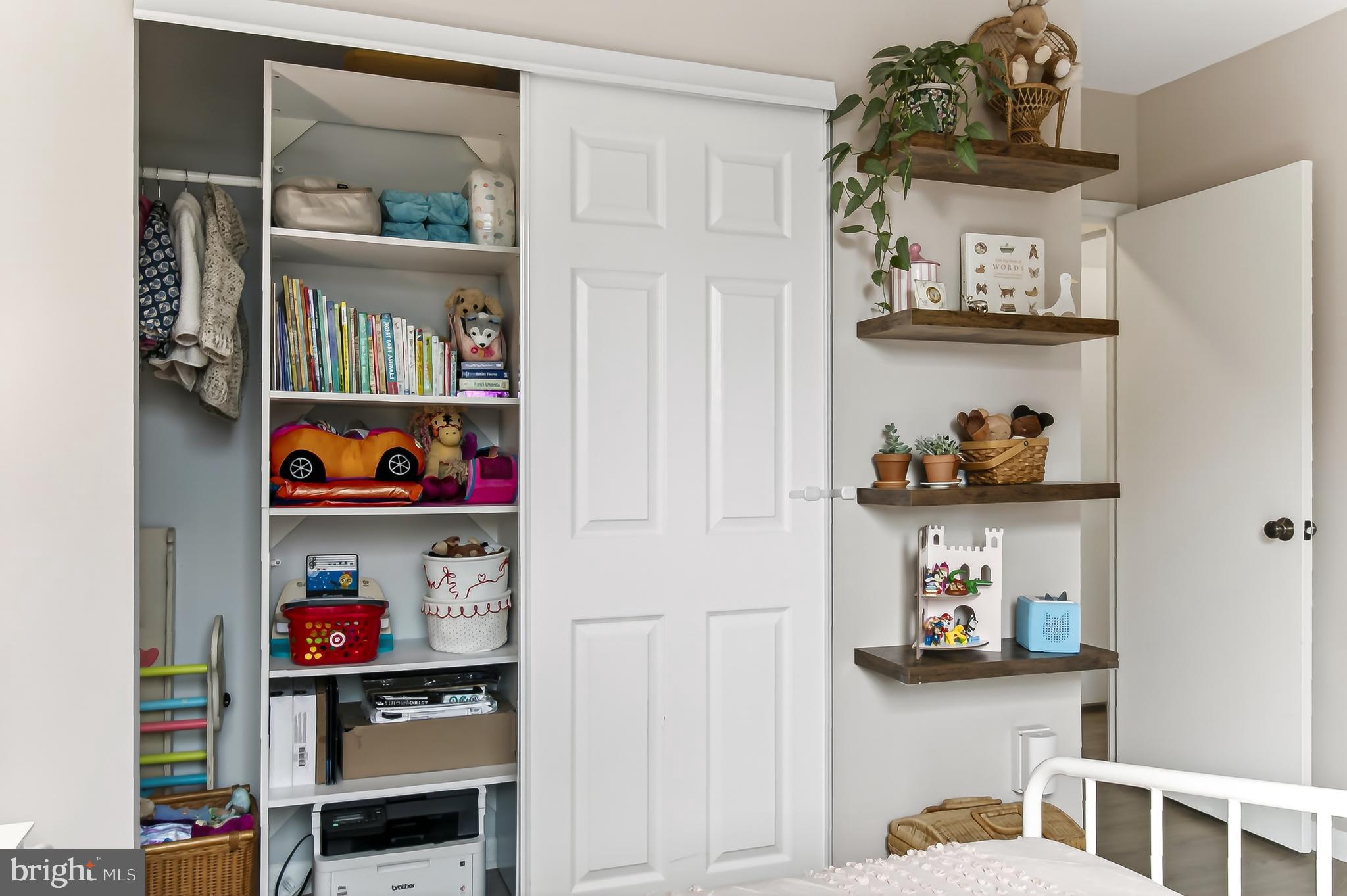 WOODLAKE TOWERS - Residential