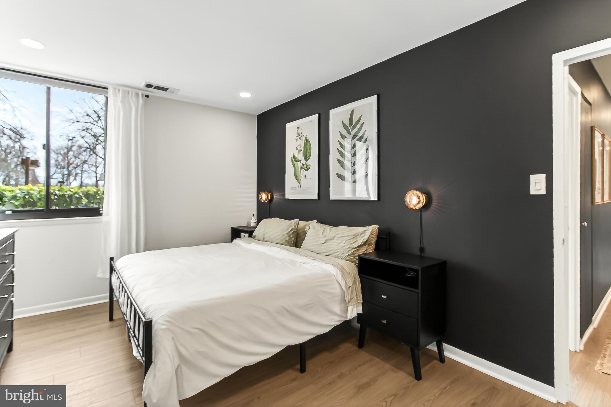 WOODLAKE TOWERS - Residential