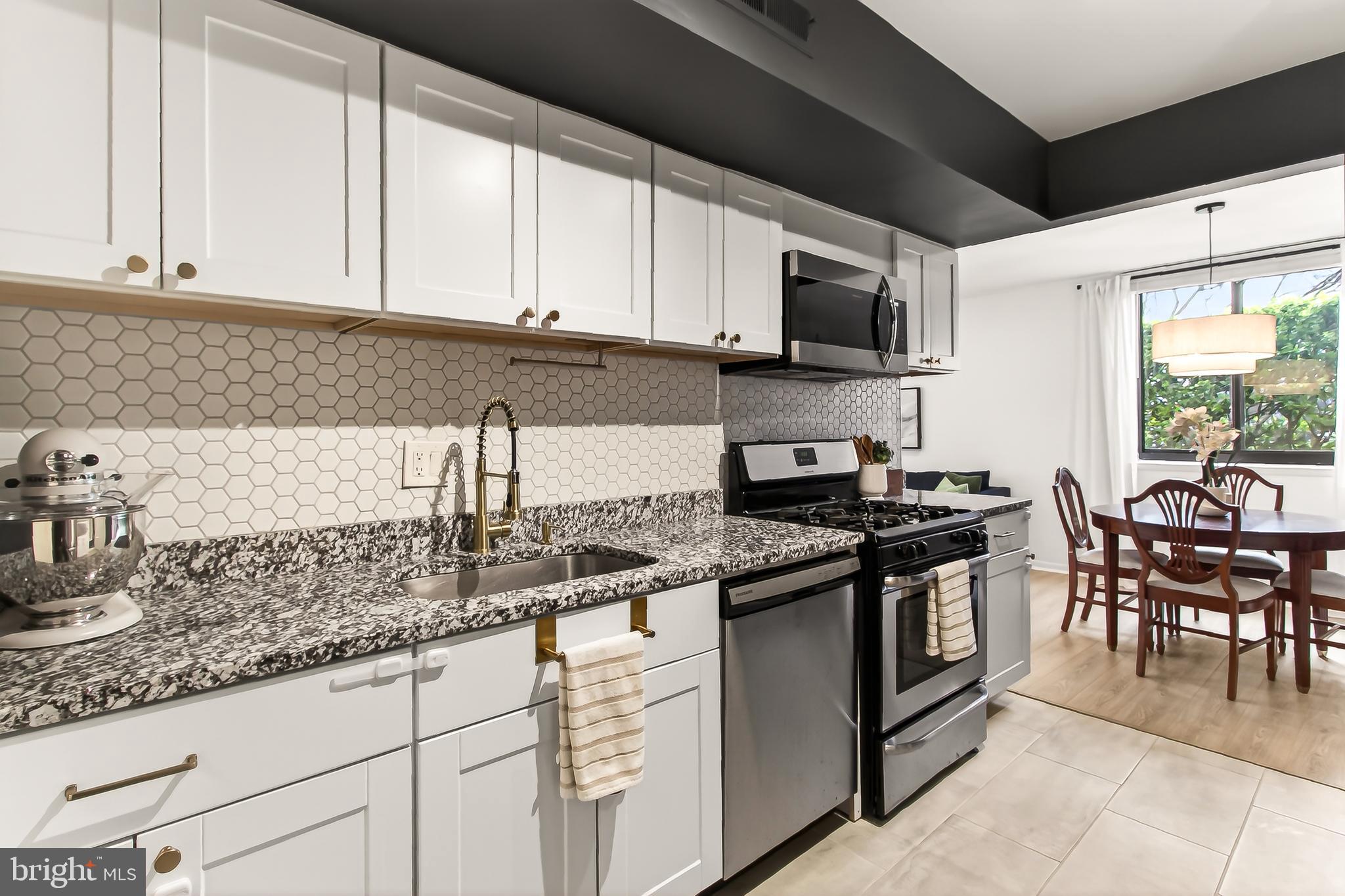 WOODLAKE TOWERS - Residential