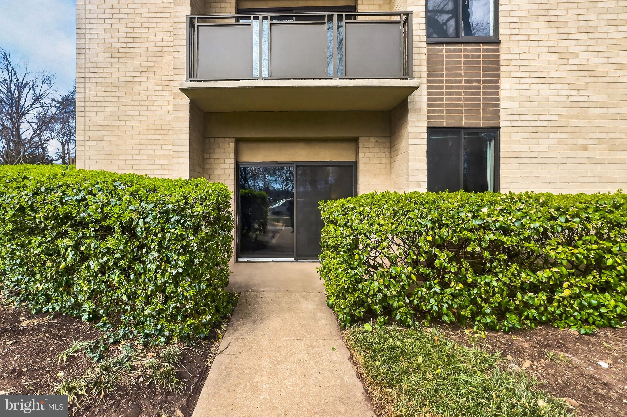 WOODLAKE TOWERS - Residential