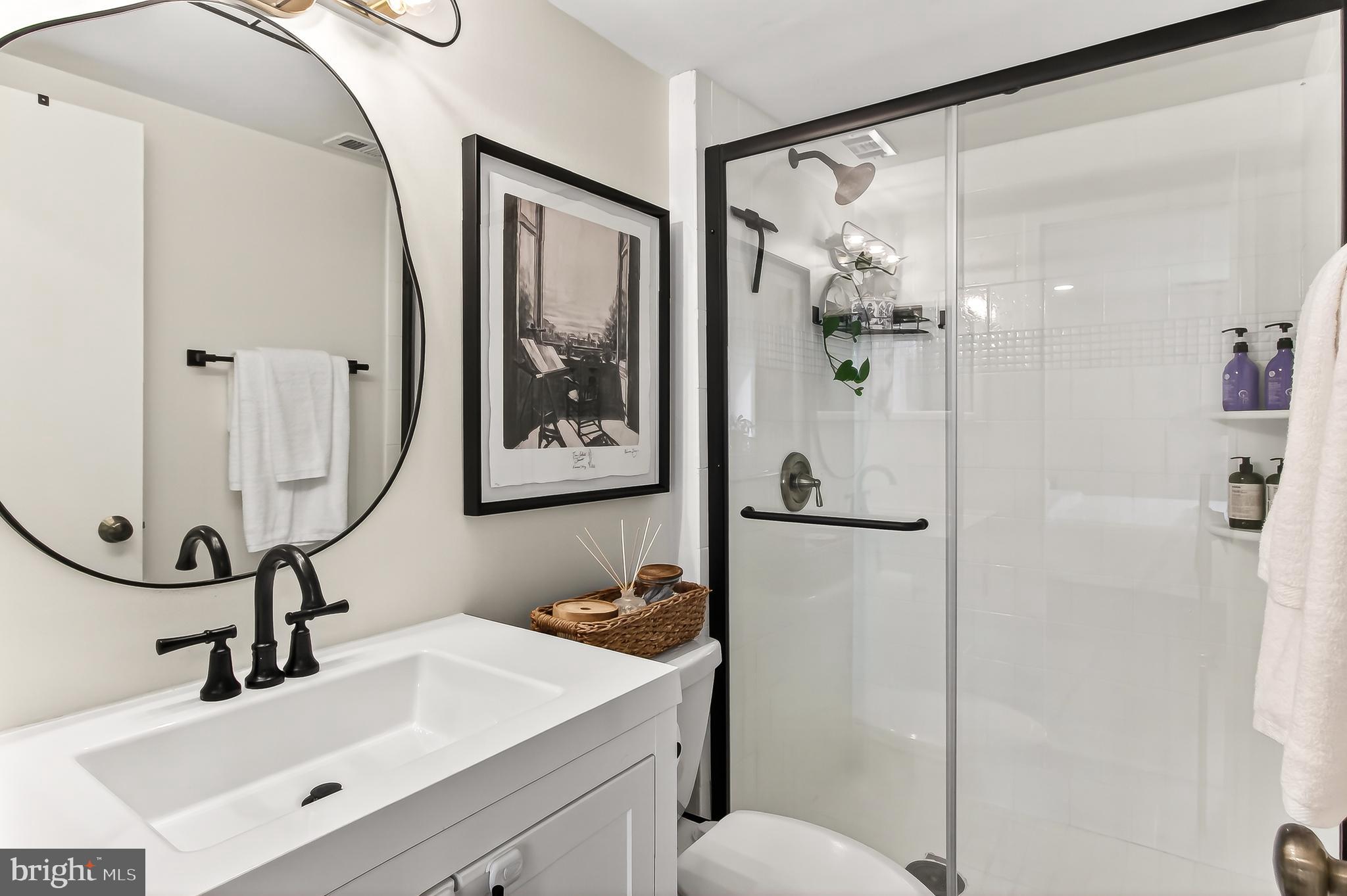 WOODLAKE TOWERS - Residential