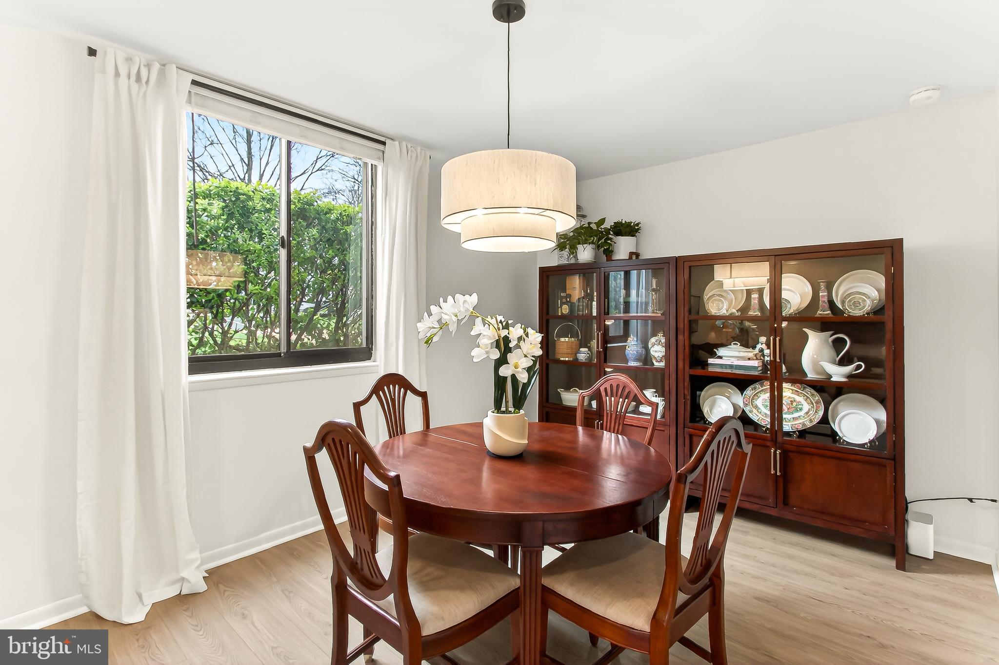 WOODLAKE TOWERS - Residential