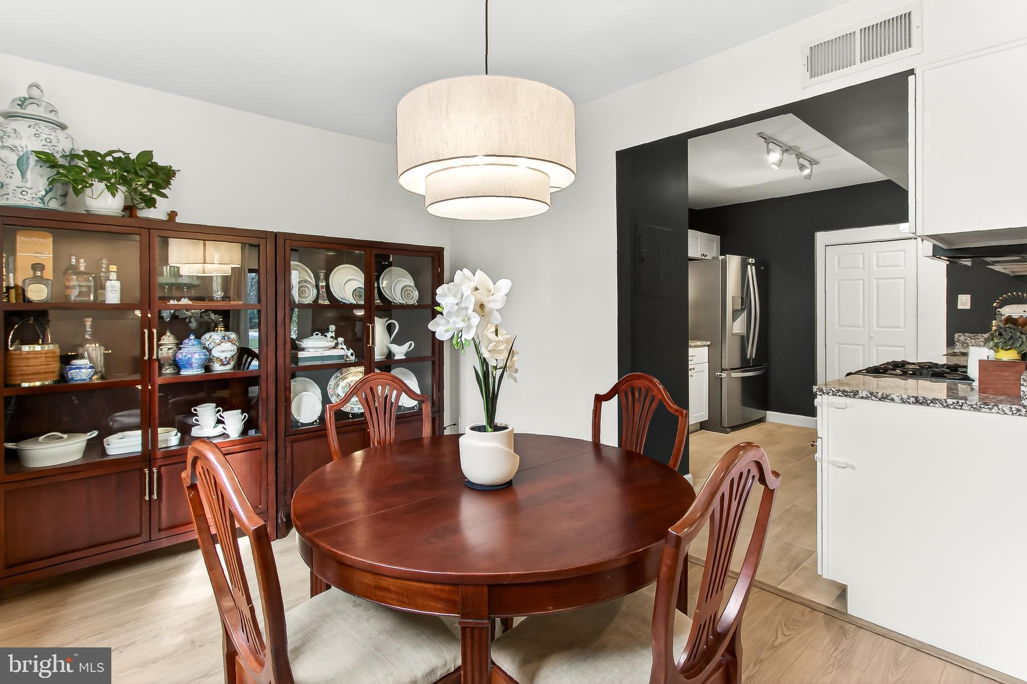 WOODLAKE TOWERS - Residential