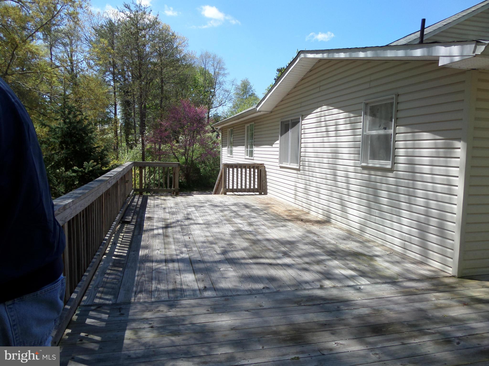 LOCUST HILL - Residential