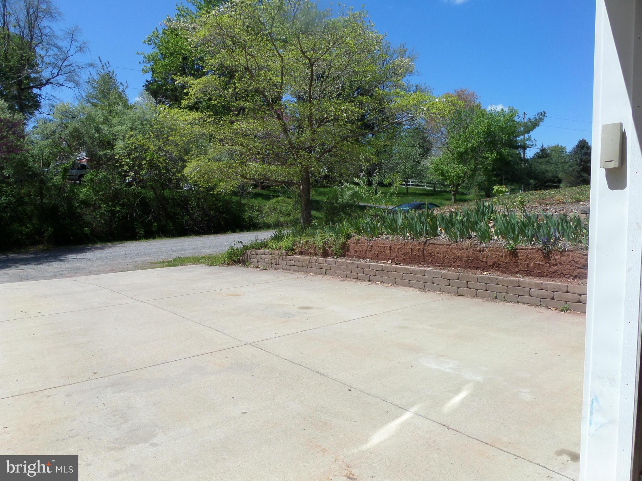 LOCUST HILL - Residential