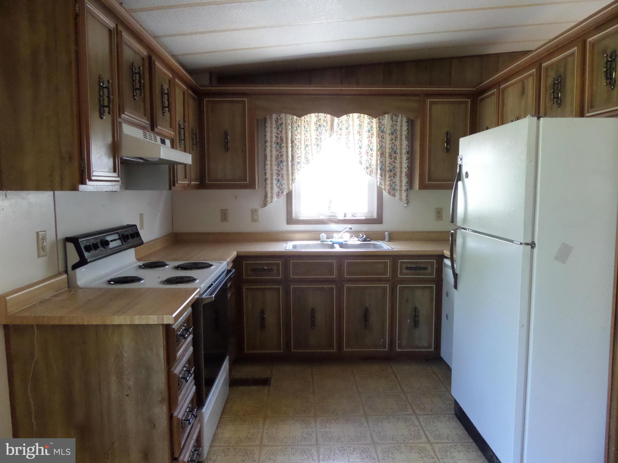 LOCUST HILL - Residential