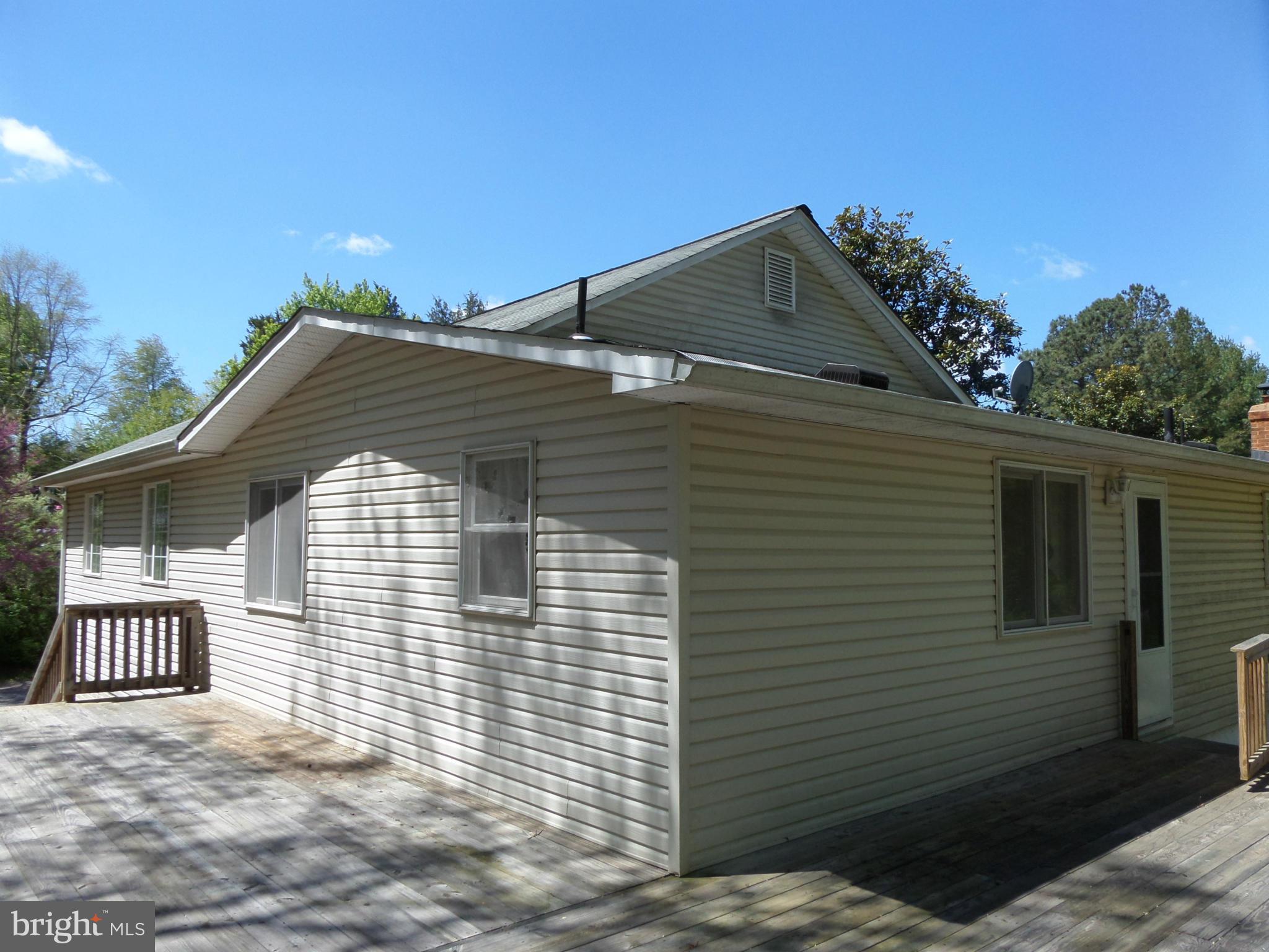 LOCUST HILL - Residential