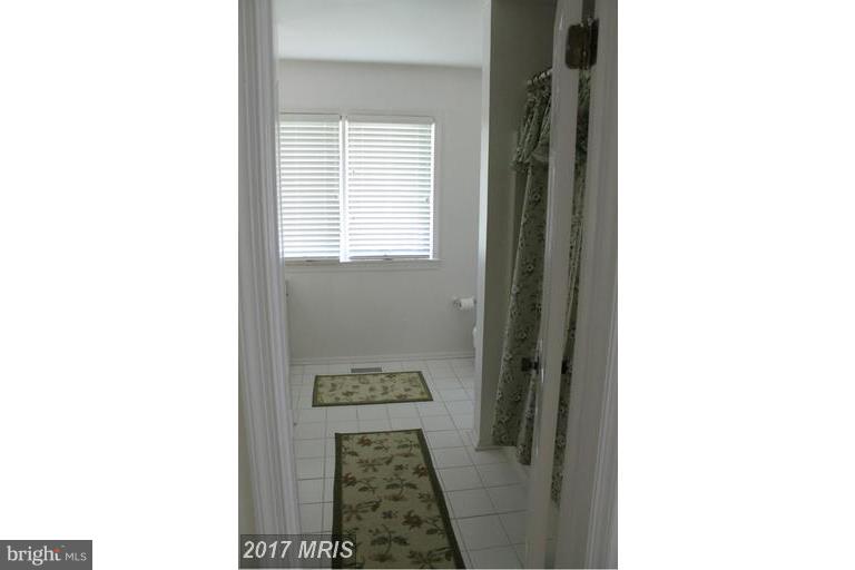 MOSBY SQUARE - Residential Lease