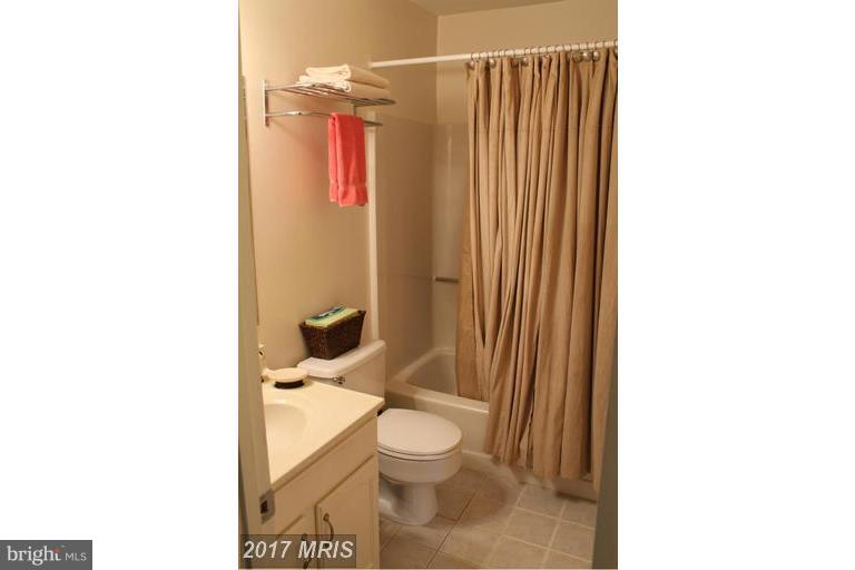 MOSBY SQUARE - Residential Lease