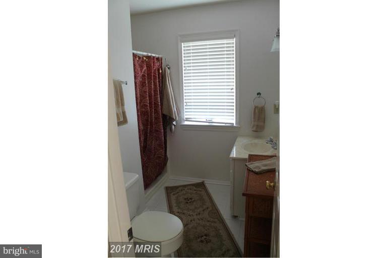 MOSBY SQUARE - Residential Lease