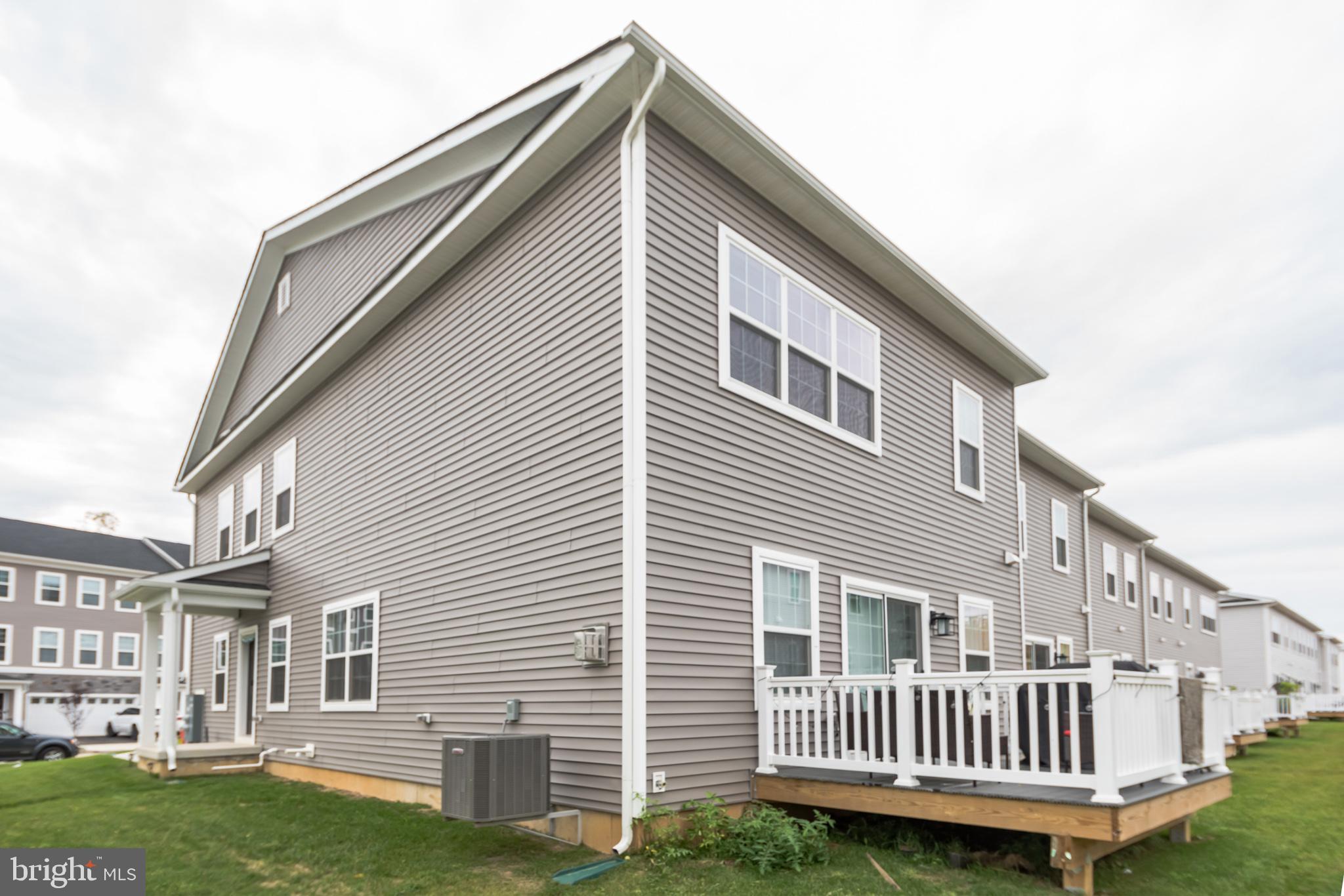 LOCHIEL FARM - Residential