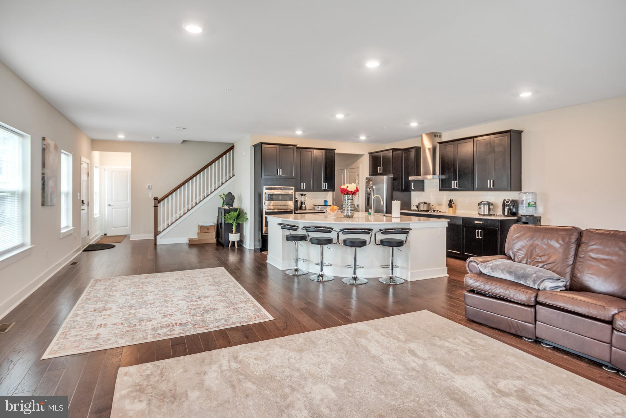 137 LIVINGSTON LANE