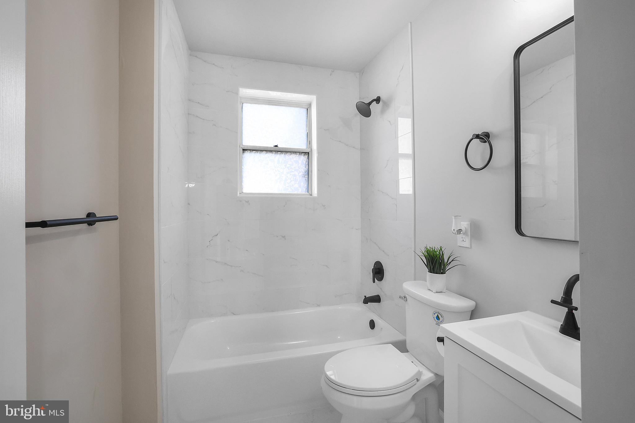 GRAY MANOR - Residential