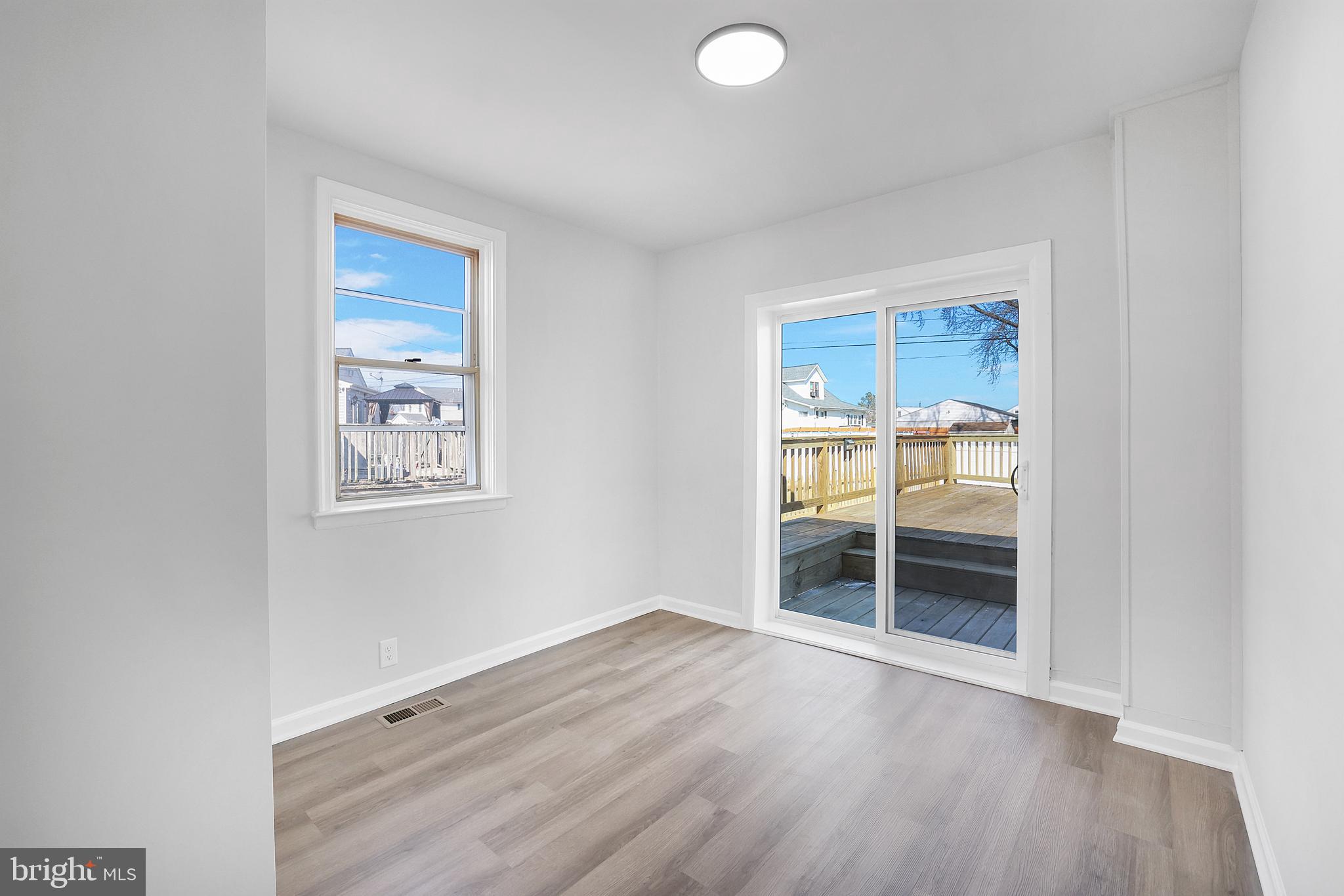 GRAY MANOR - Residential