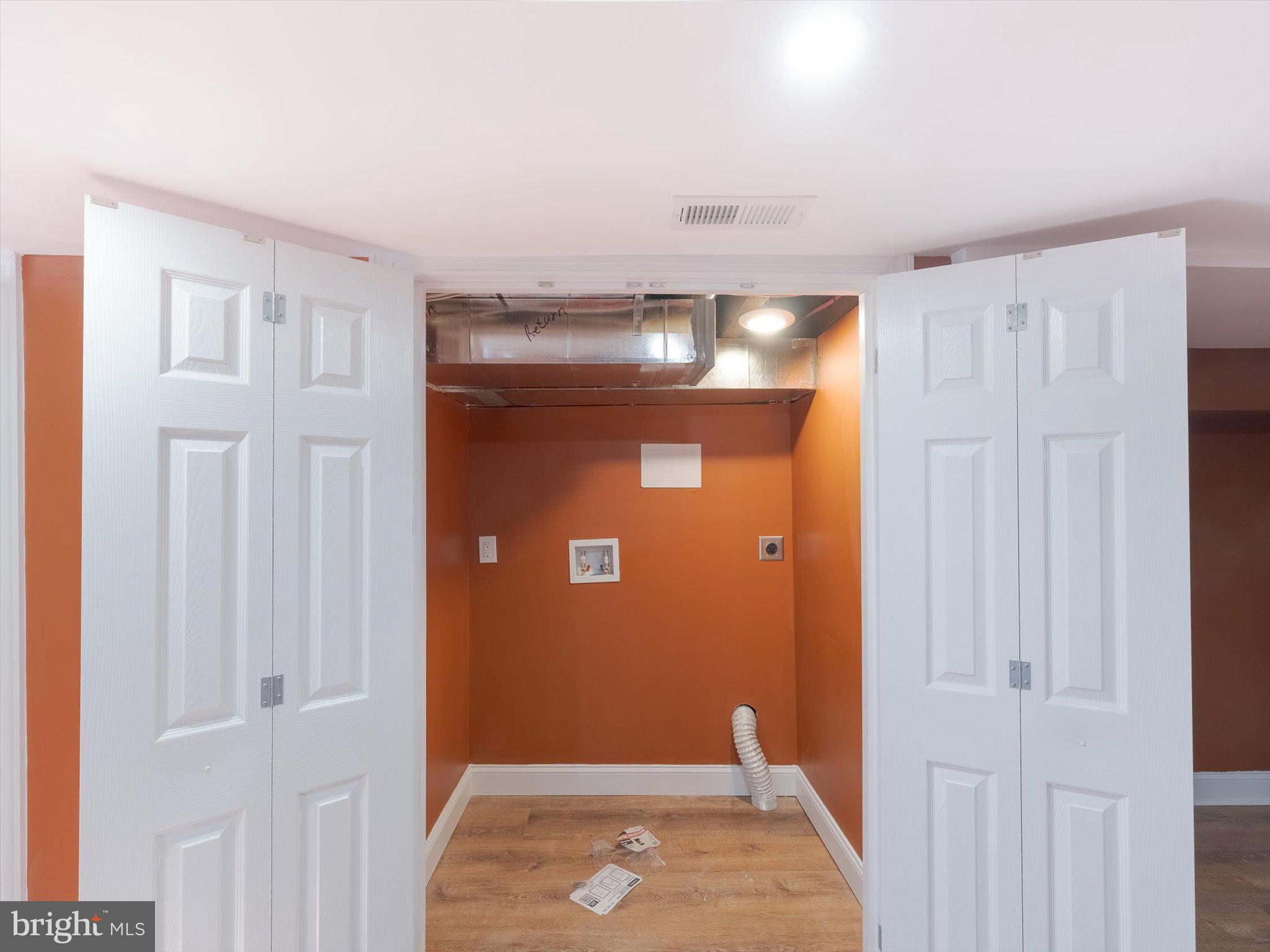 WEST OAK LANE - Residential