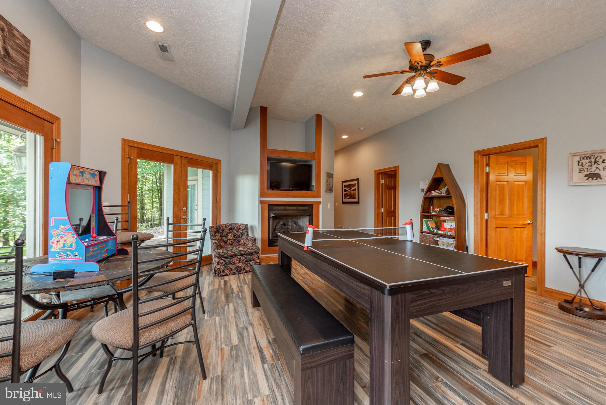 DEEP CREEK HIGHLANDS - Residential