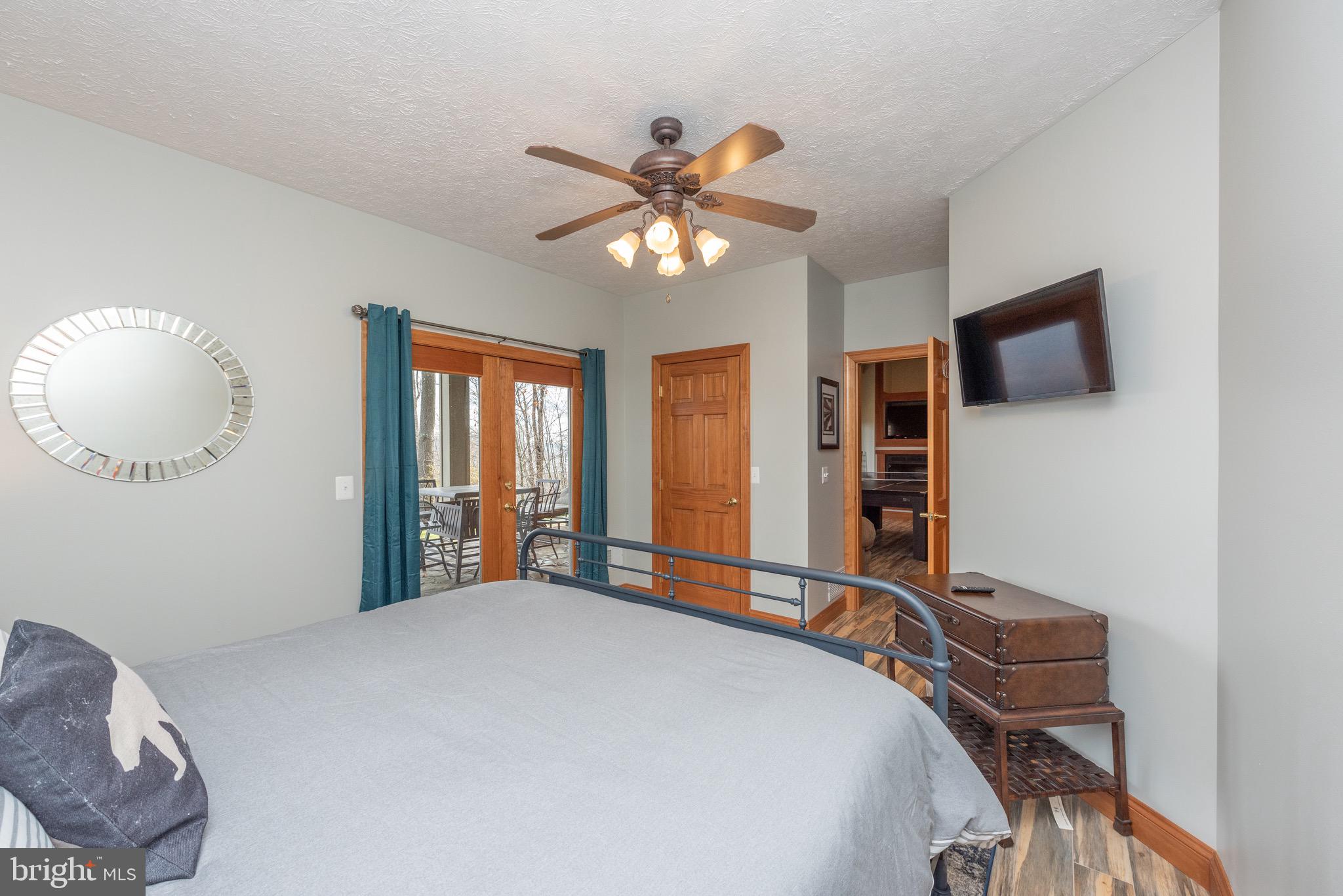 DEEP CREEK HIGHLANDS - Residential