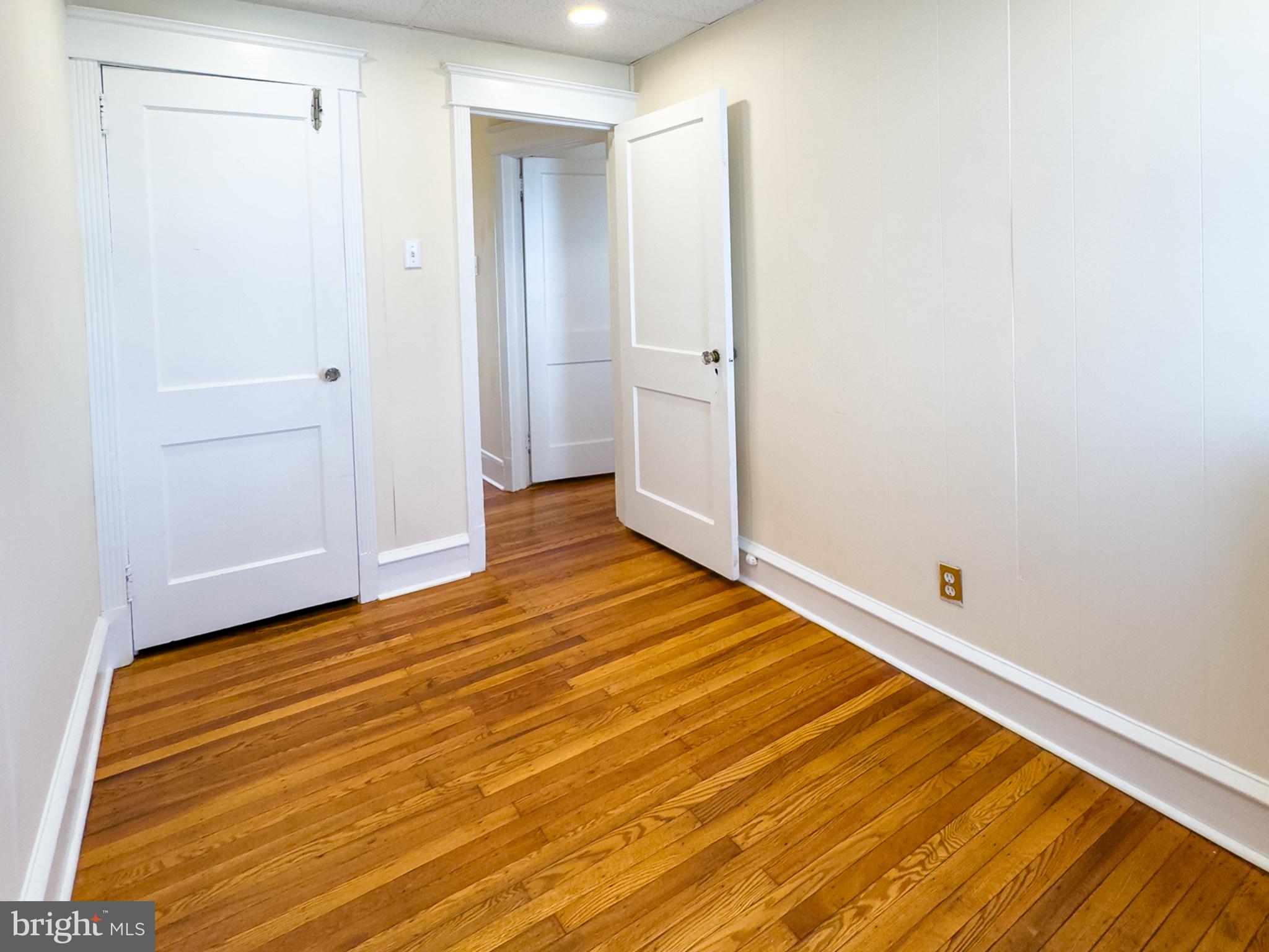 EAST FALLS - Residential