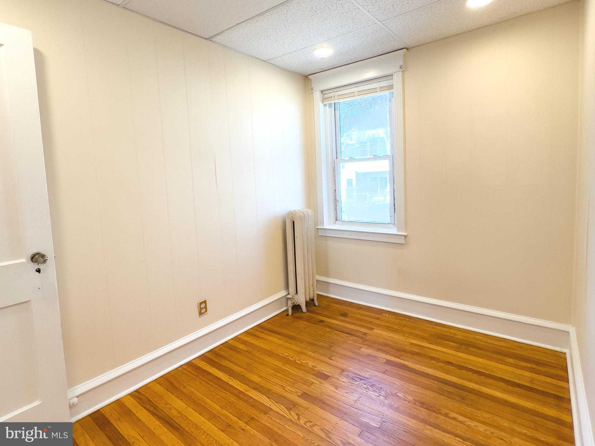 EAST FALLS - Residential
