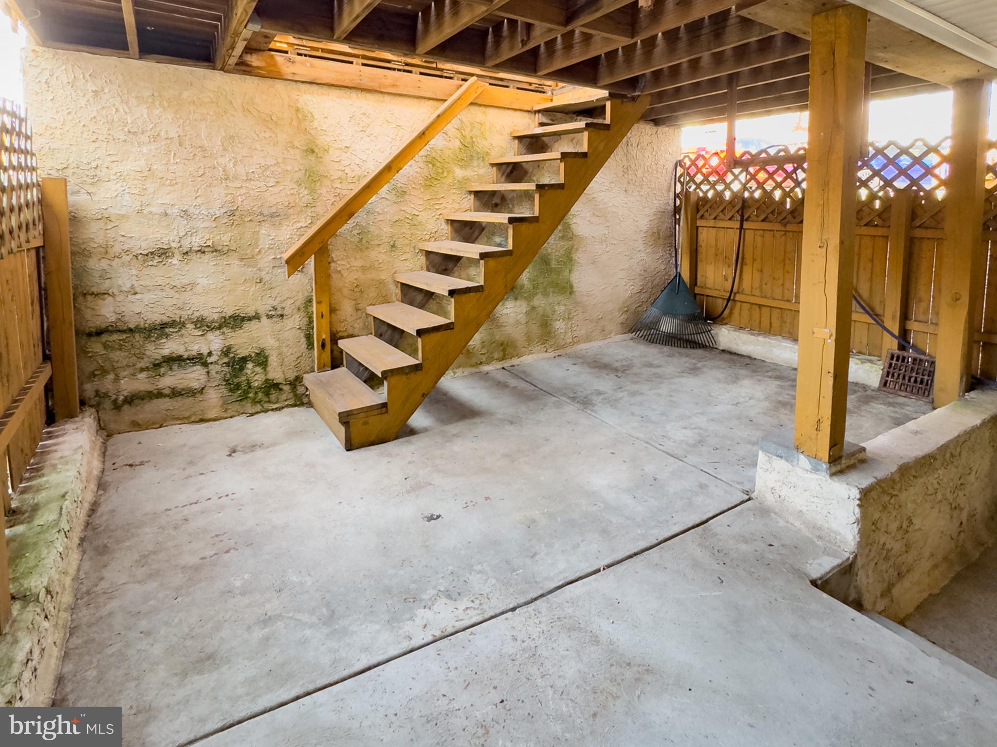 EAST FALLS - Residential