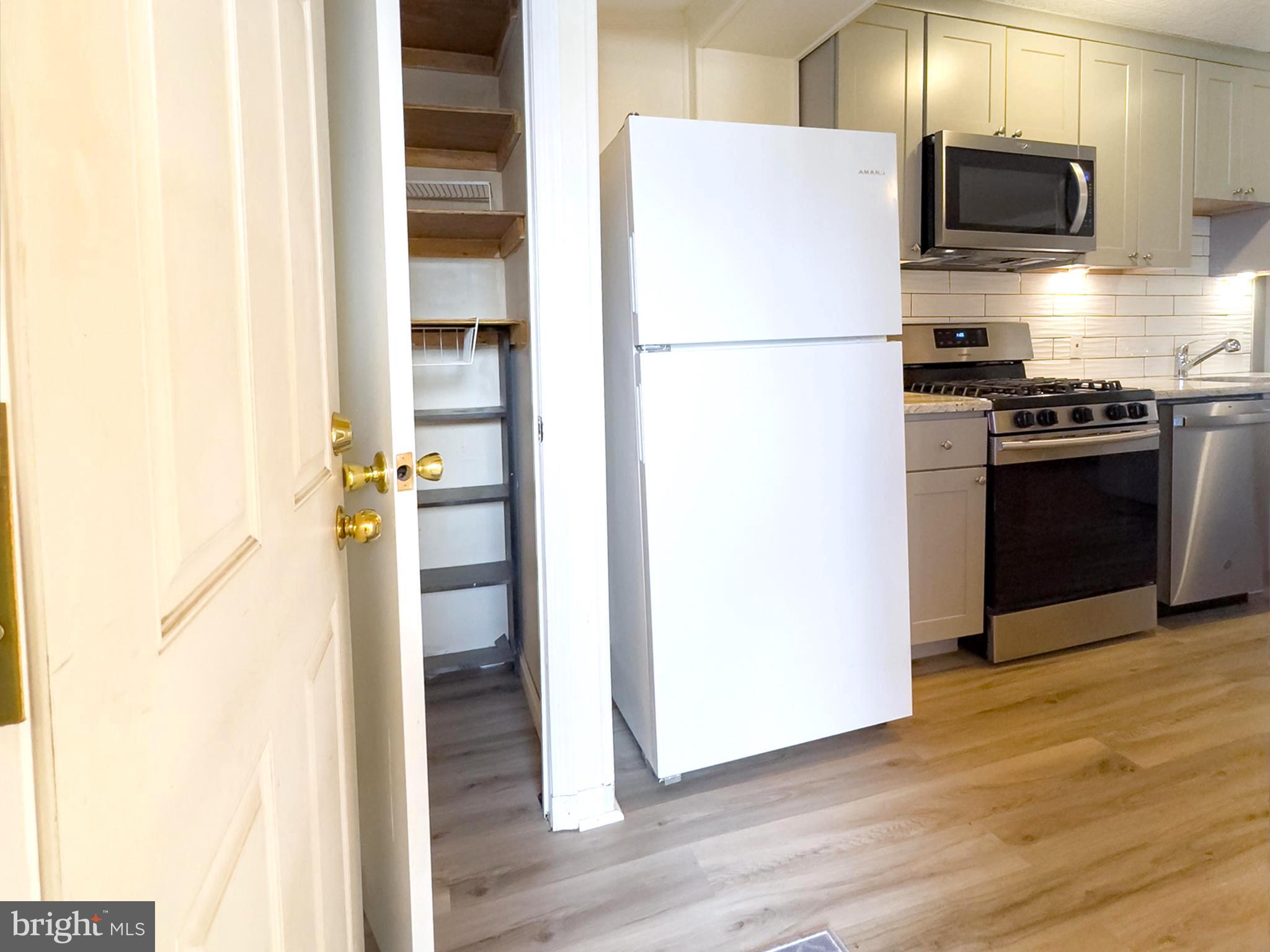 EAST FALLS - Residential