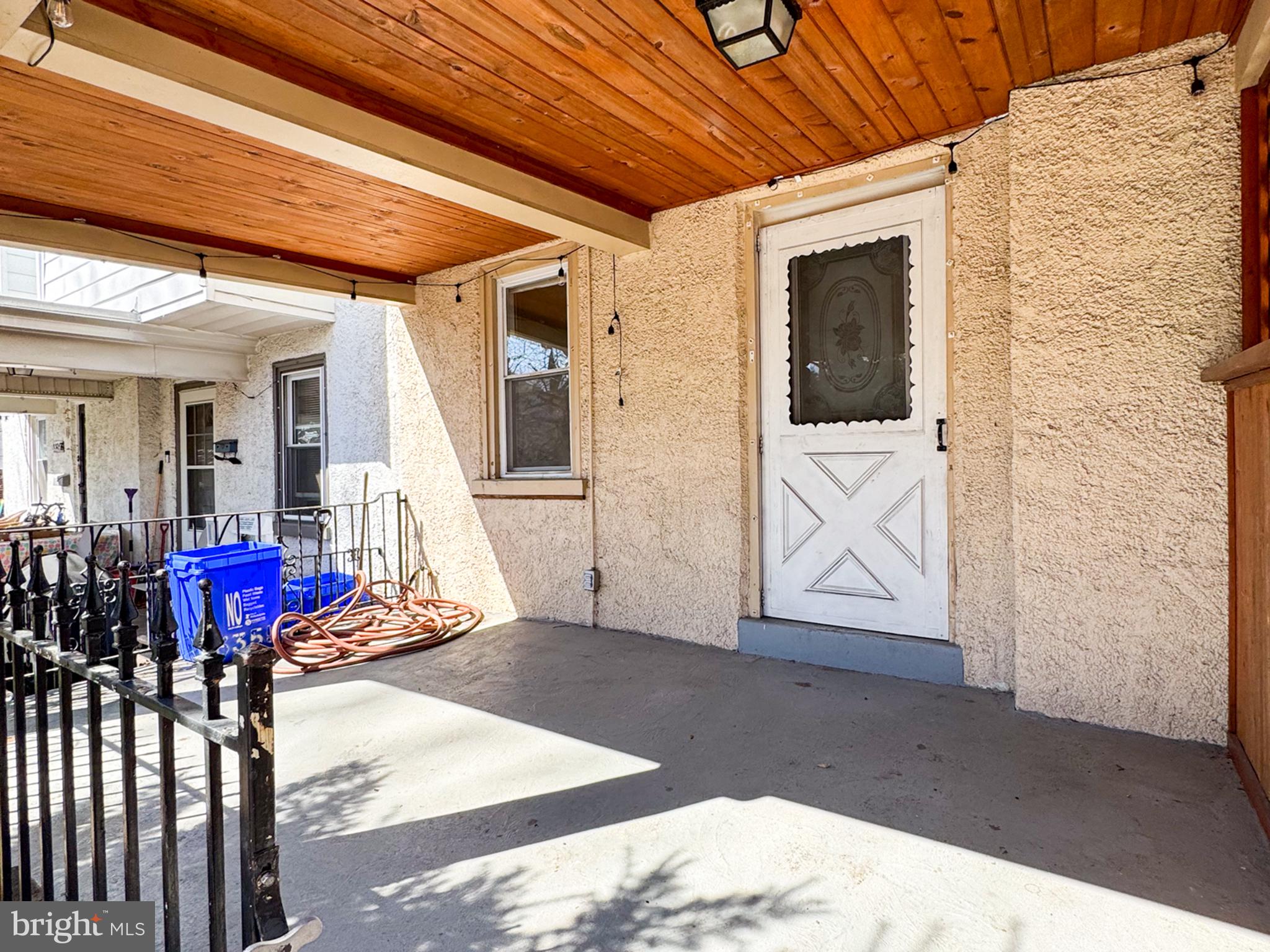 EAST FALLS - Residential